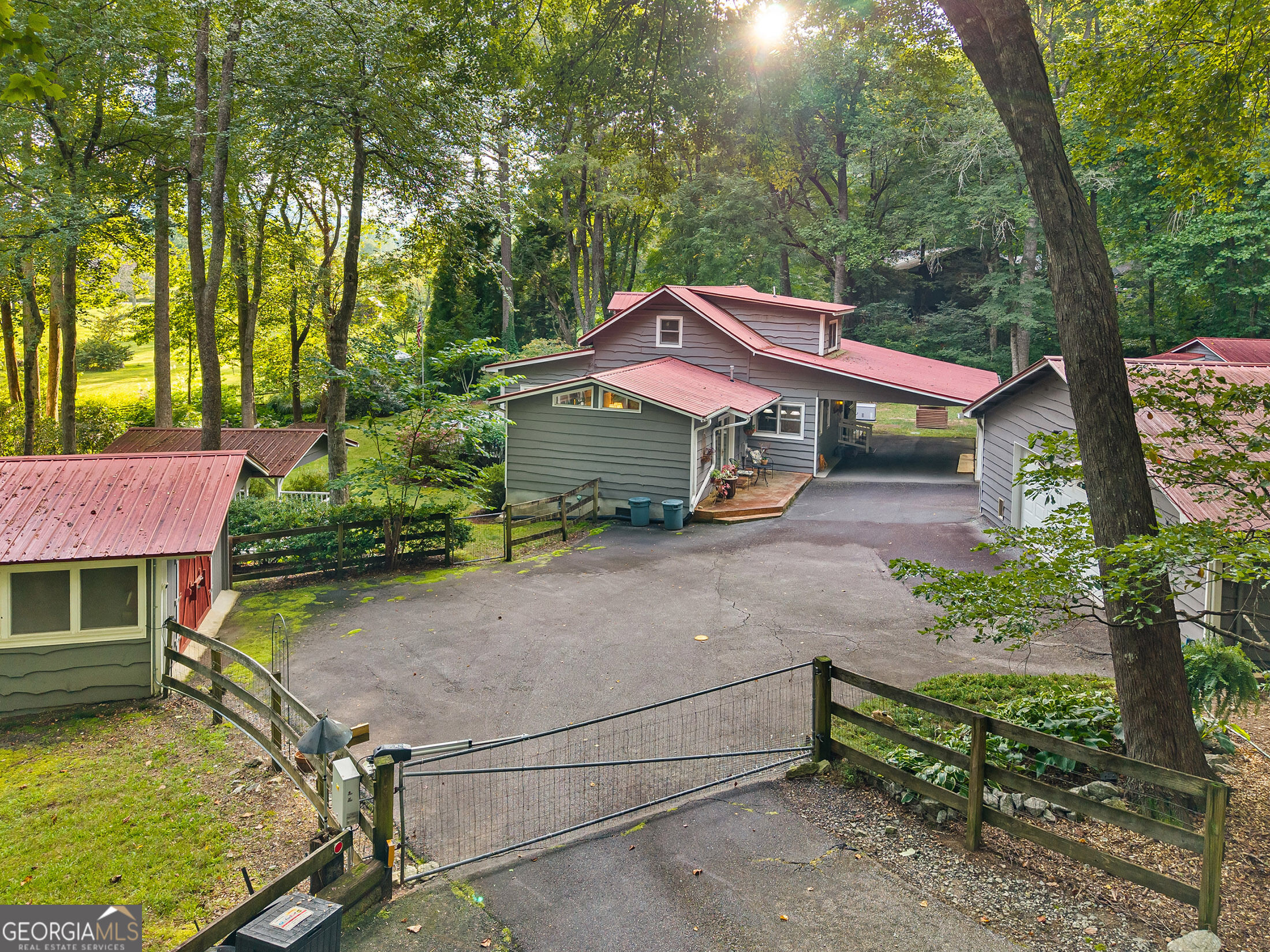 5432 Wolffork Road Property Photo 3
