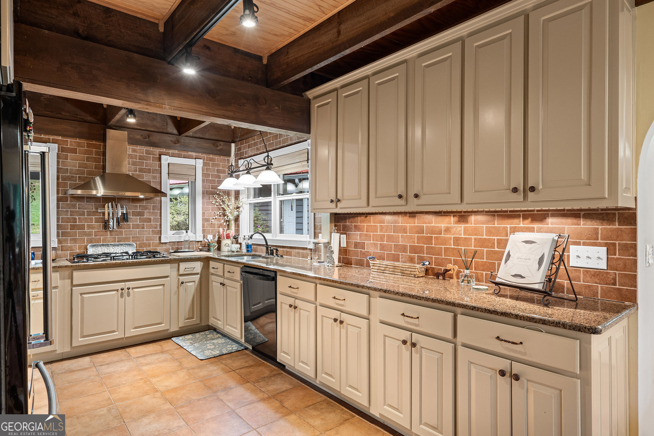 5432 Wolffork Road Property Photo 10