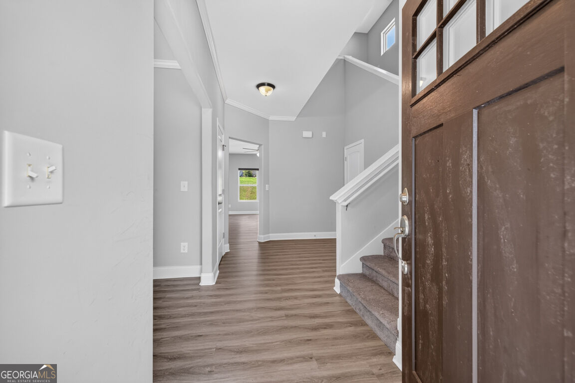 1202 Lincoln Lane Property Photo 4