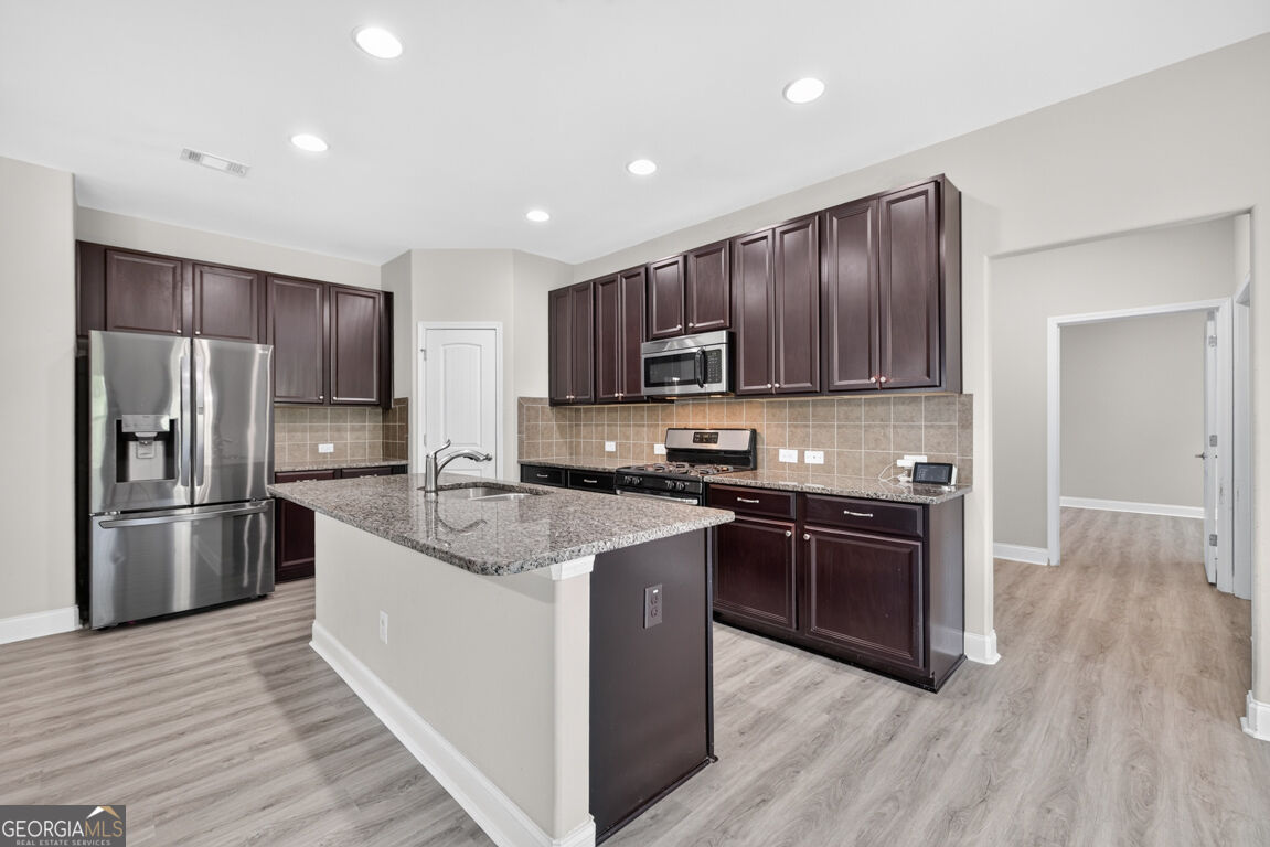 1202 Lincoln Lane Property Photo 14