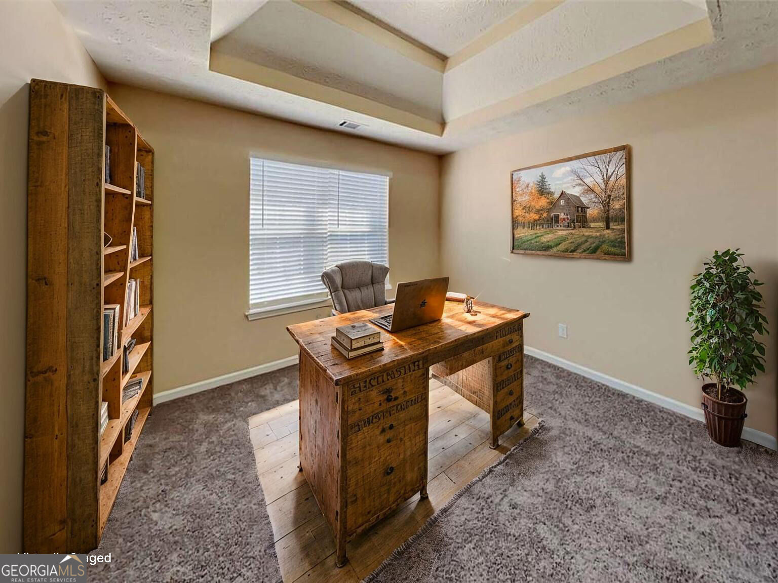 160 Long Drive Property Photo 6