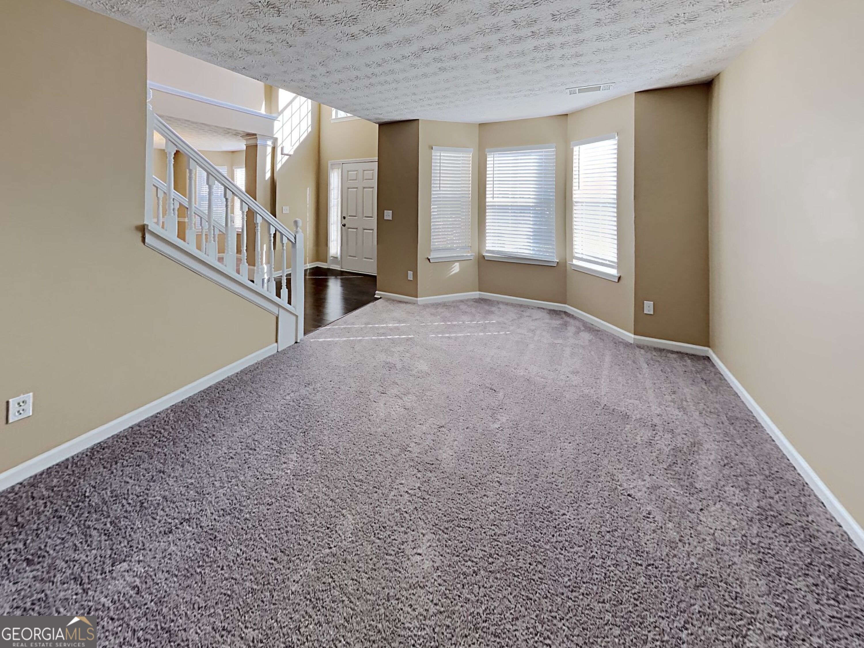 160 Long Drive Property Photo 8