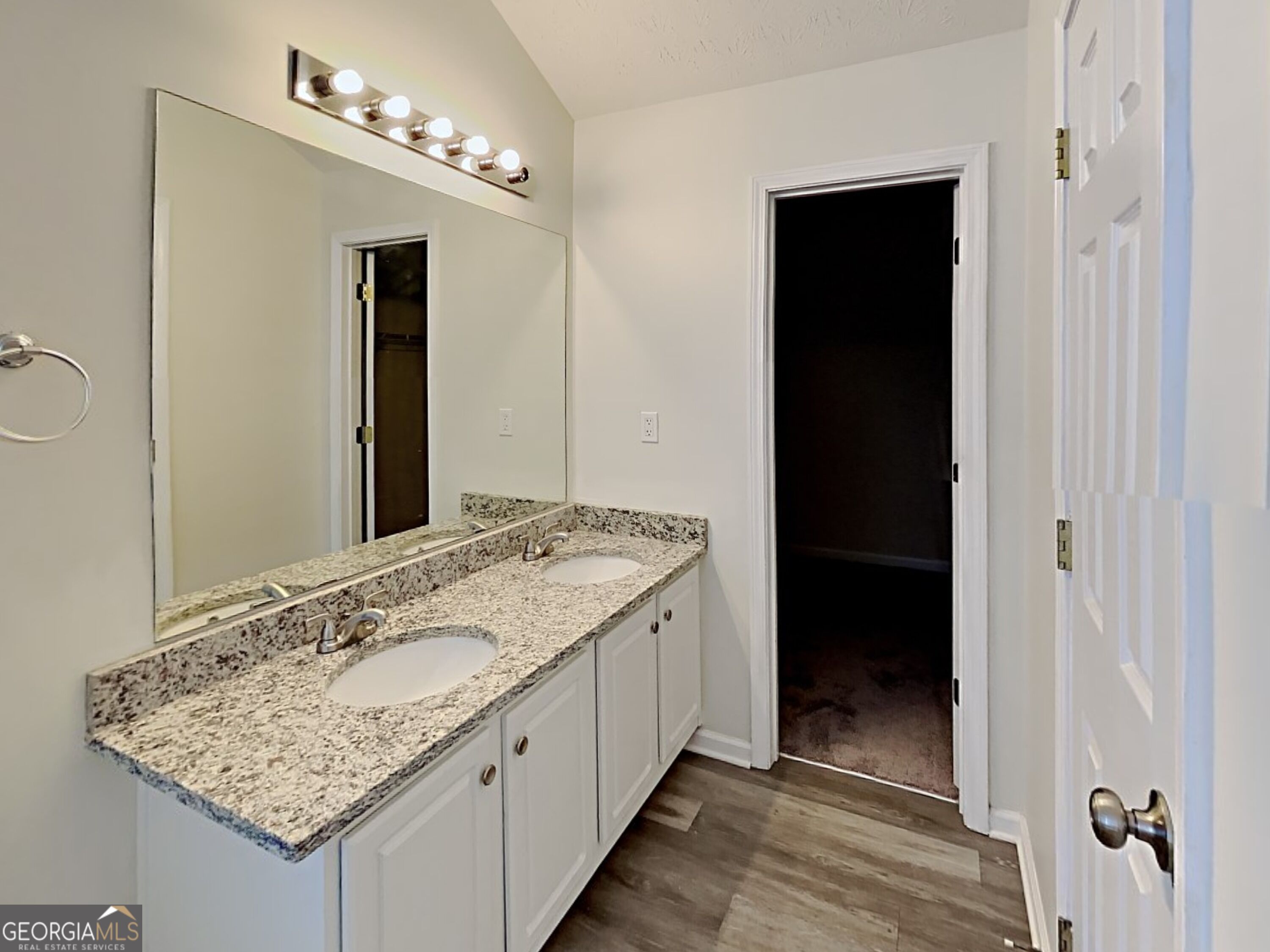 160 Long Drive Property Photo 23