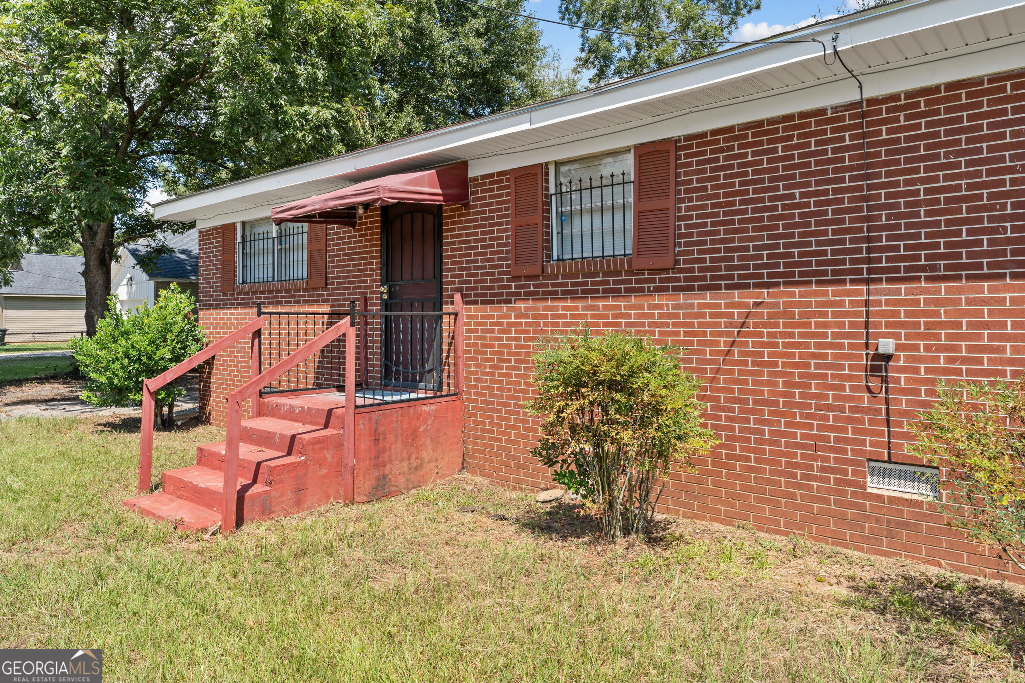 801 E Church Street Property Photo 2