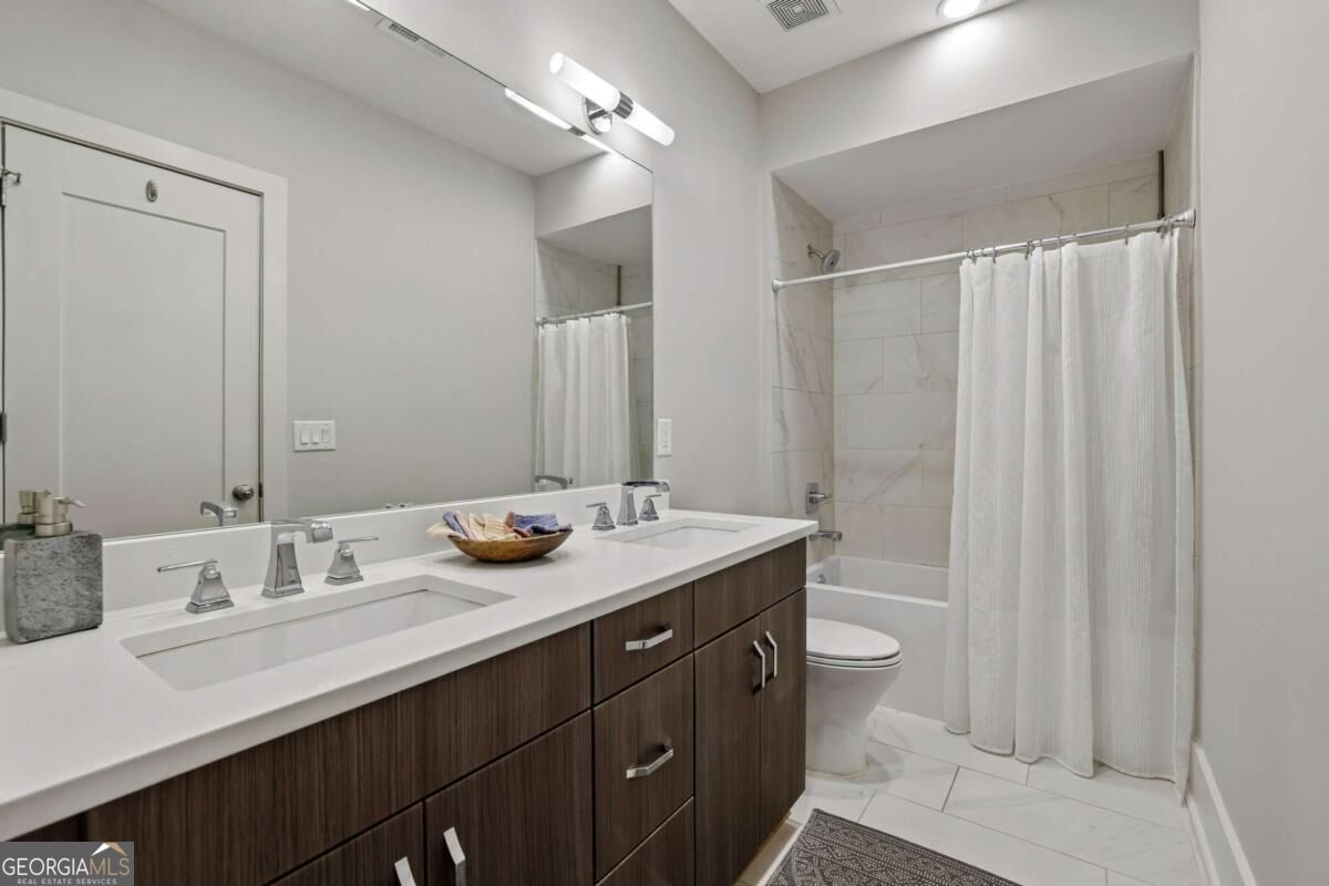 307 Canton Way Property Photo 6