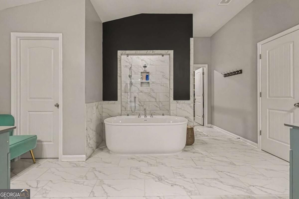 2914 Amabile Road Property Photo 15