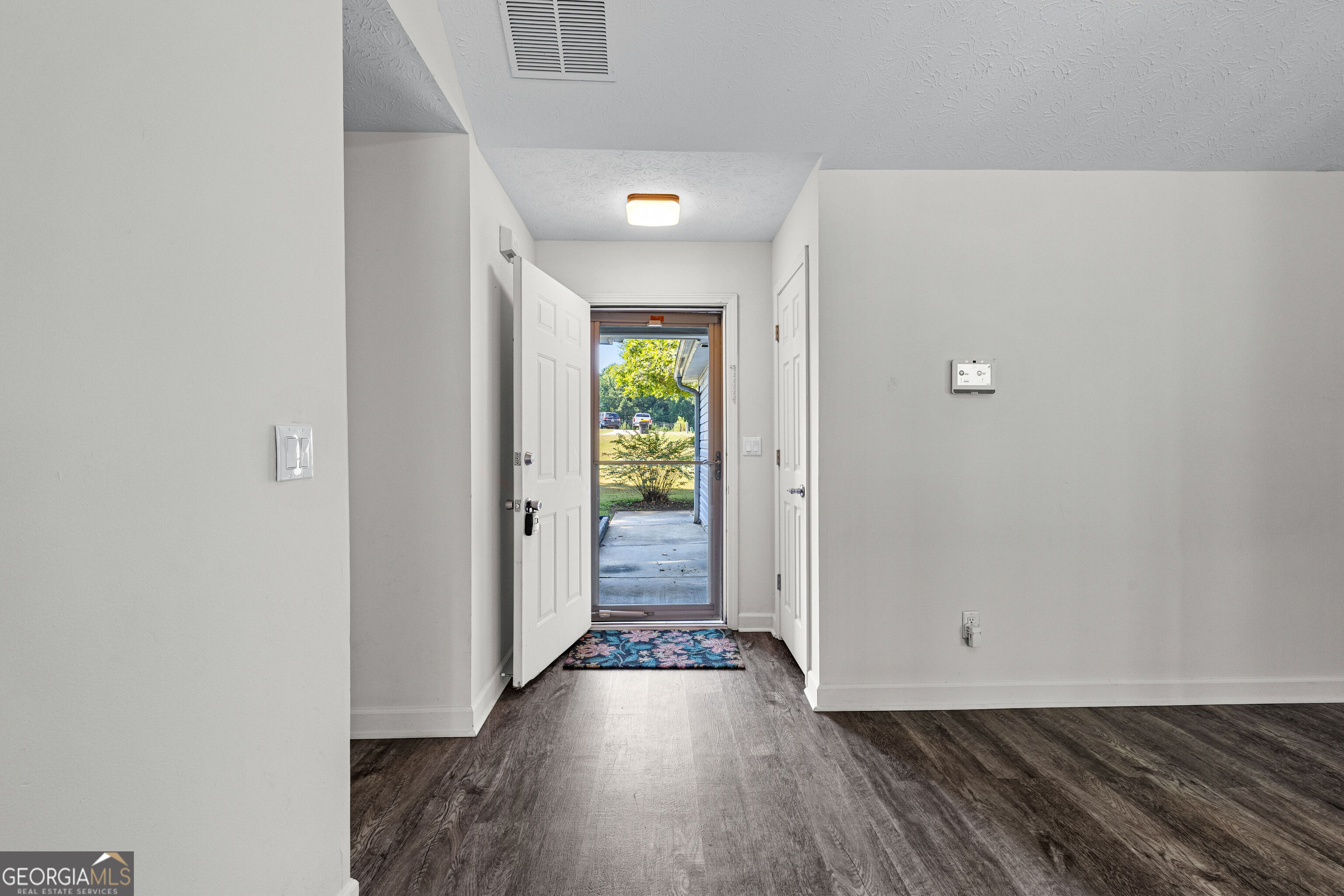 185 Hayward Bishop Way Property Photo 4