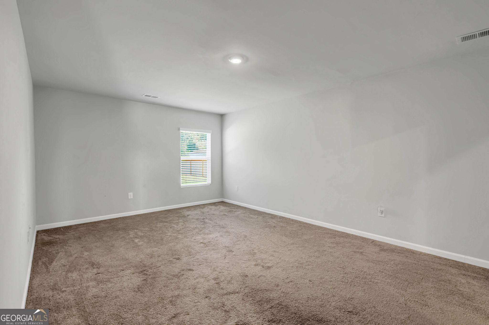 750 Clydes Way Property Photo 8
