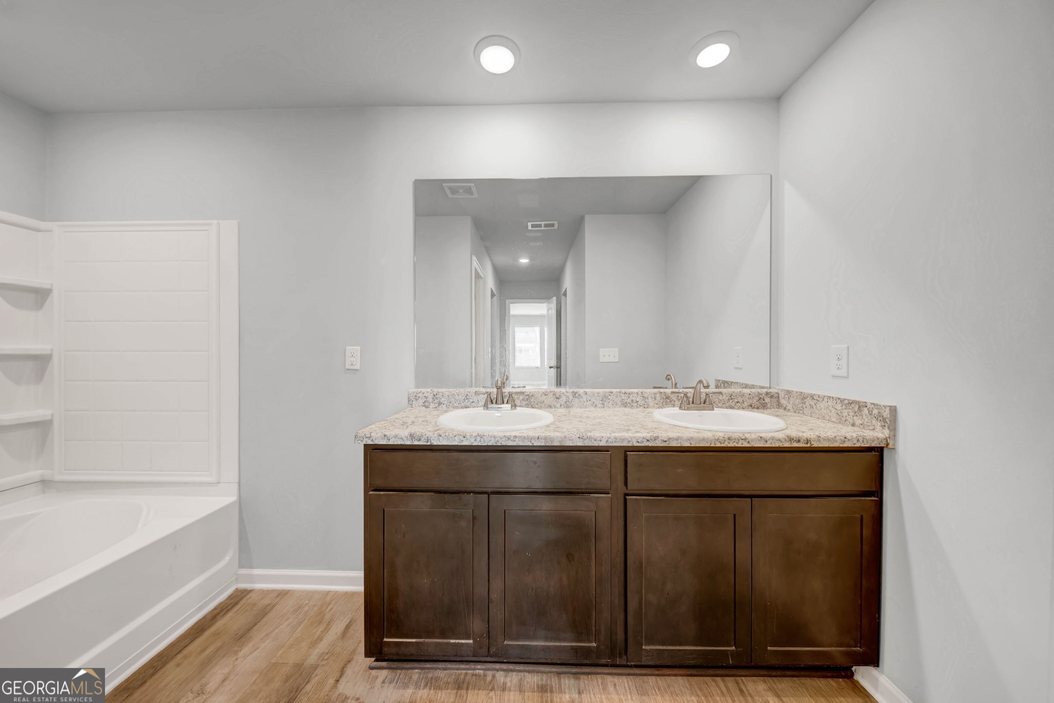 750 Clydes Way Property Photo 18
