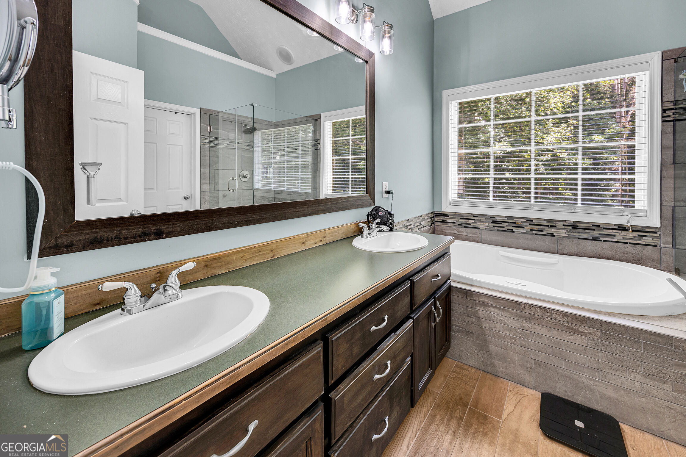 405 Rosser Road Property Photo 12