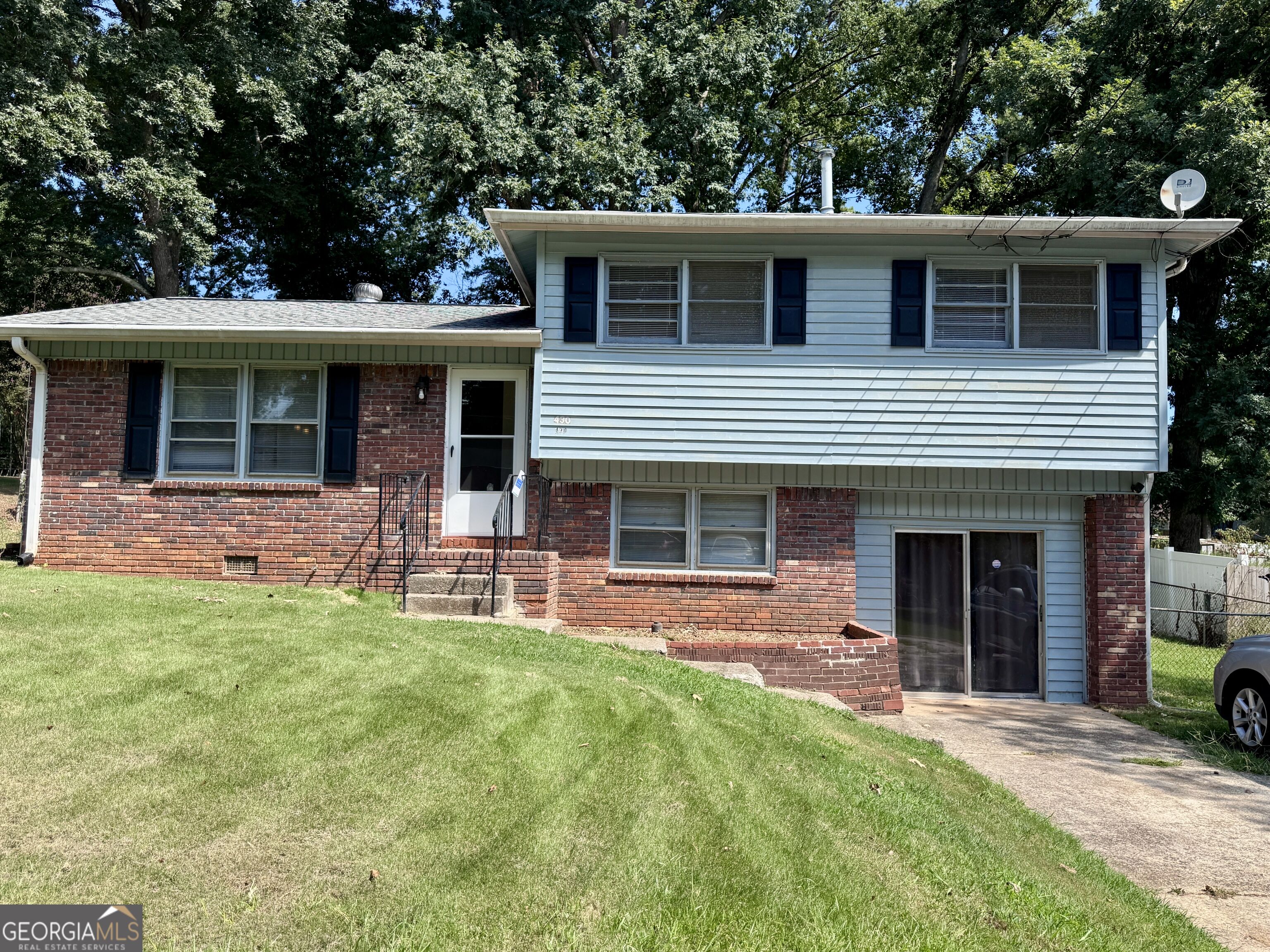 430 Windsor Drive Property Photo 1