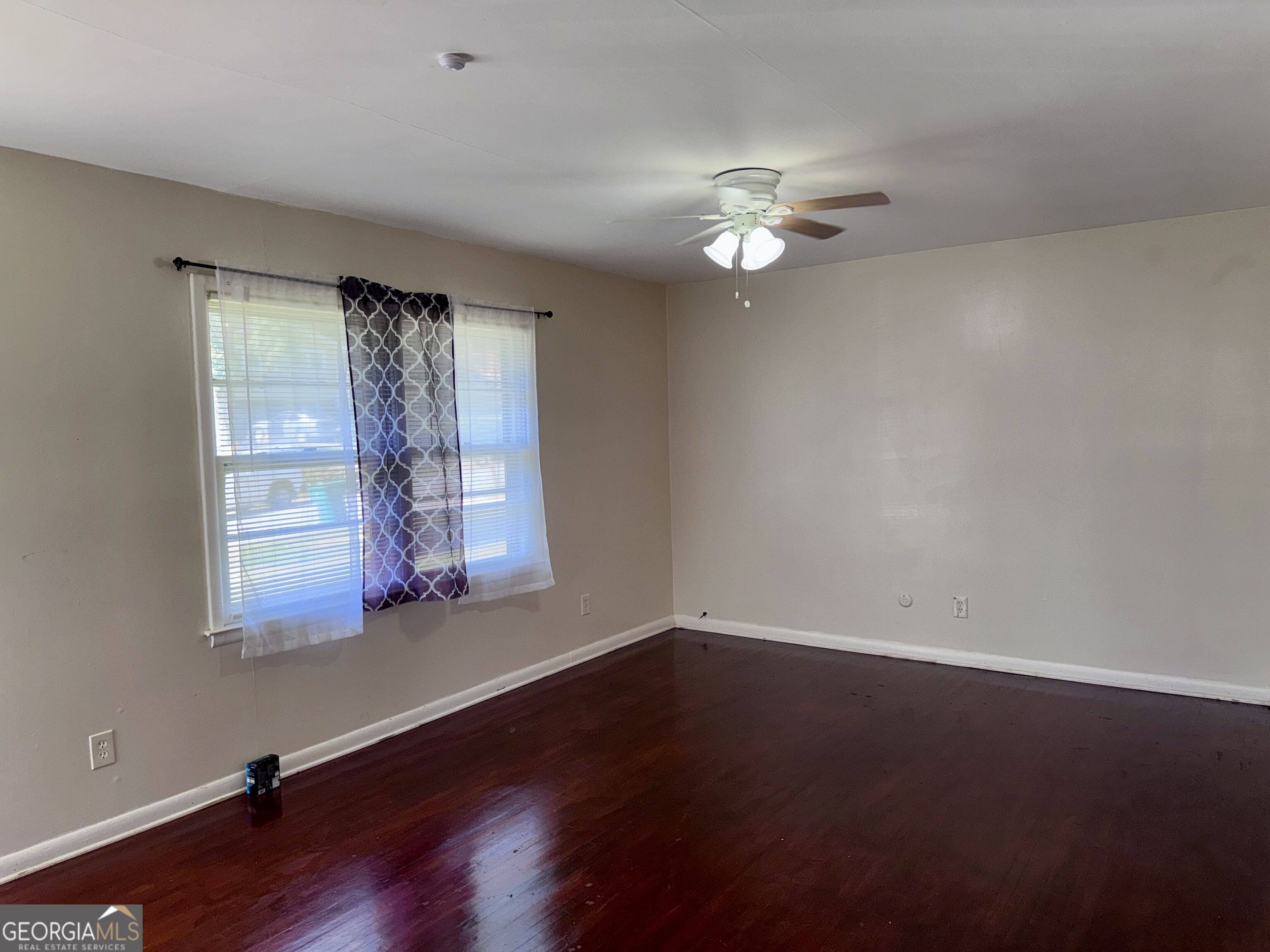 430 Windsor Drive Property Photo 4