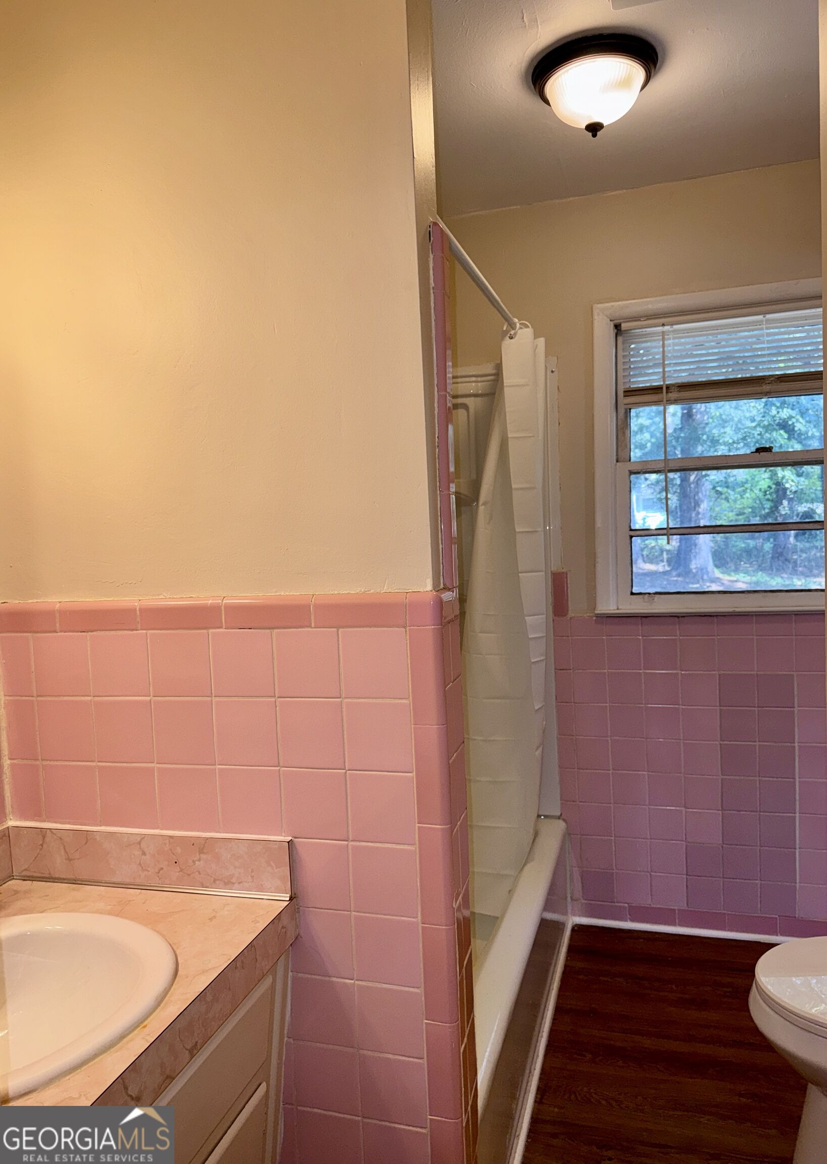 430 Windsor Drive Property Photo 10