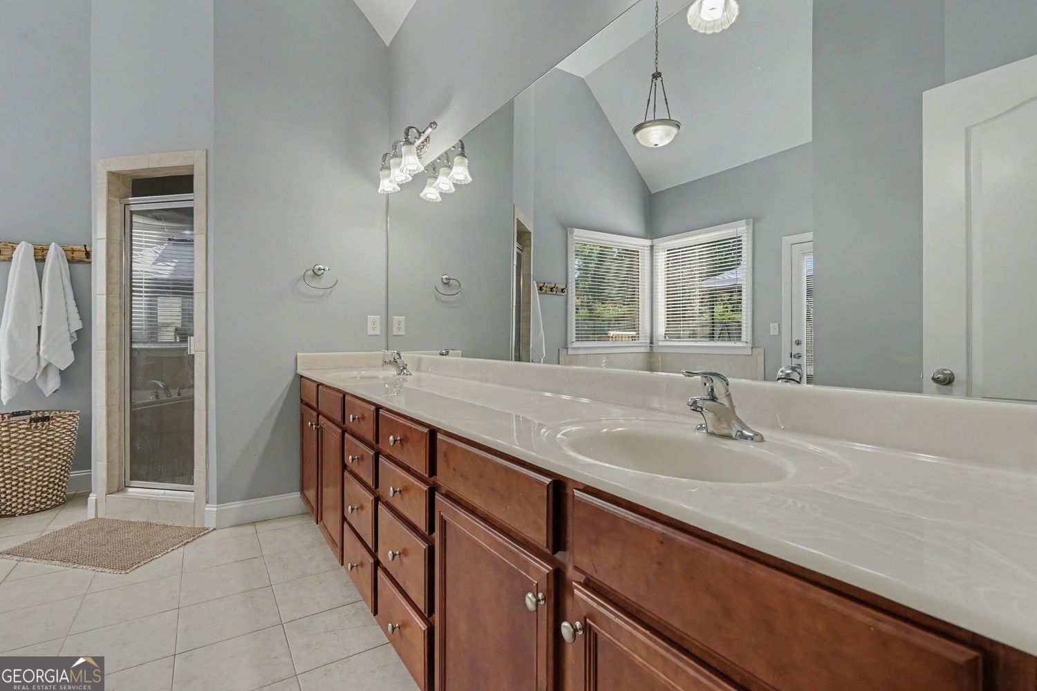 825 Grand Ivey Place Property Photo 14
