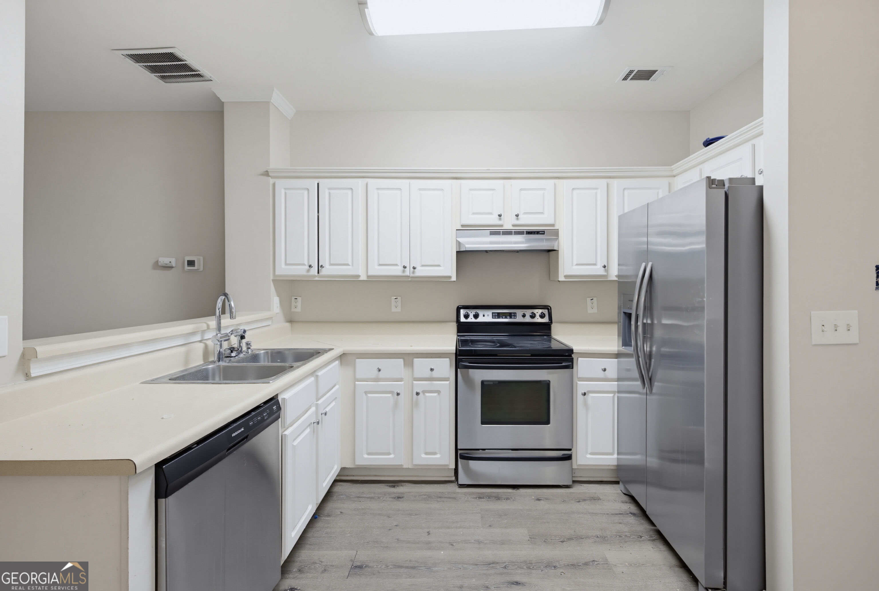 7076 Biltmore Trace Property Photo 8