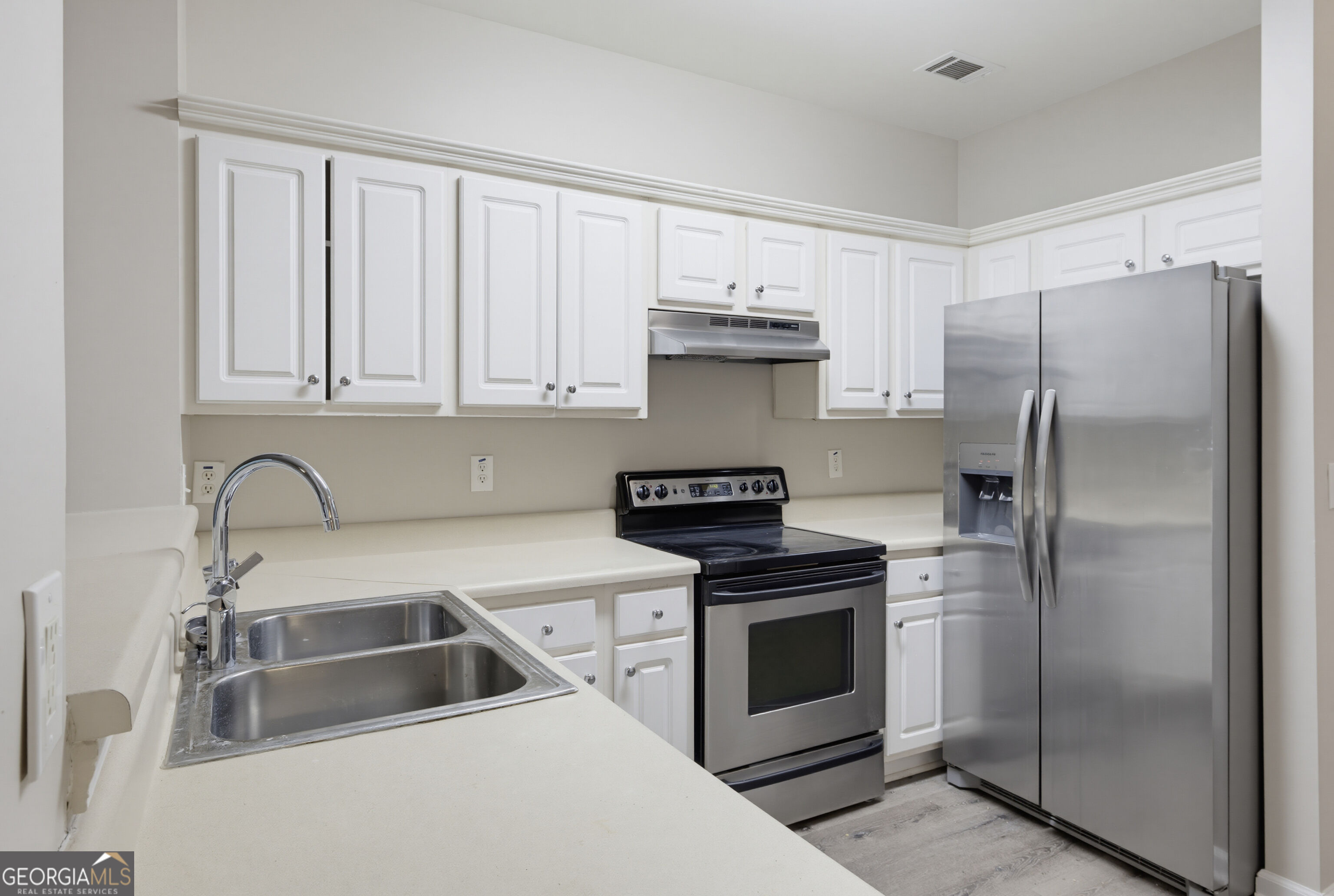 7076 Biltmore Trace Property Photo 9