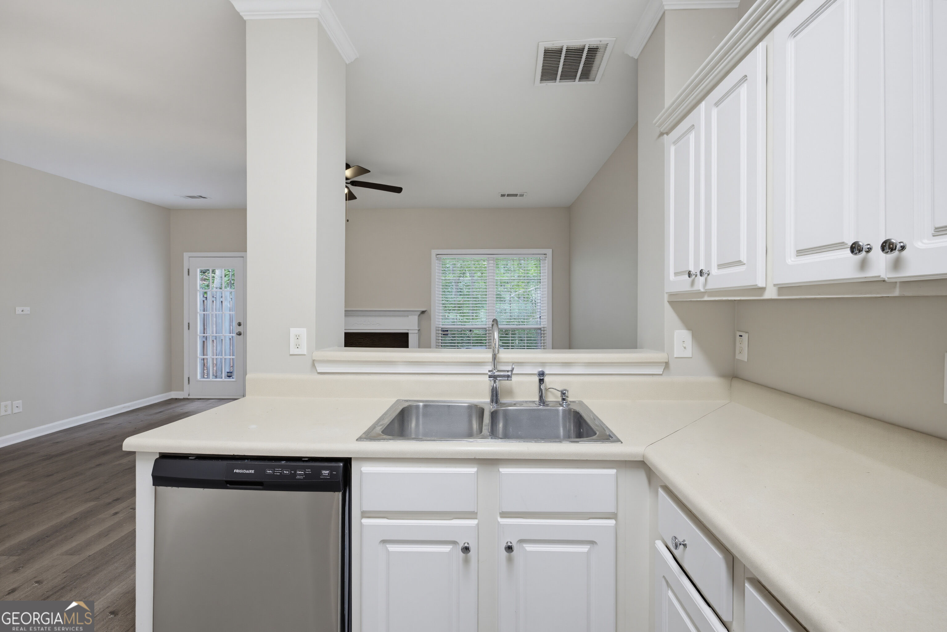 7076 Biltmore Trace Property Photo 10