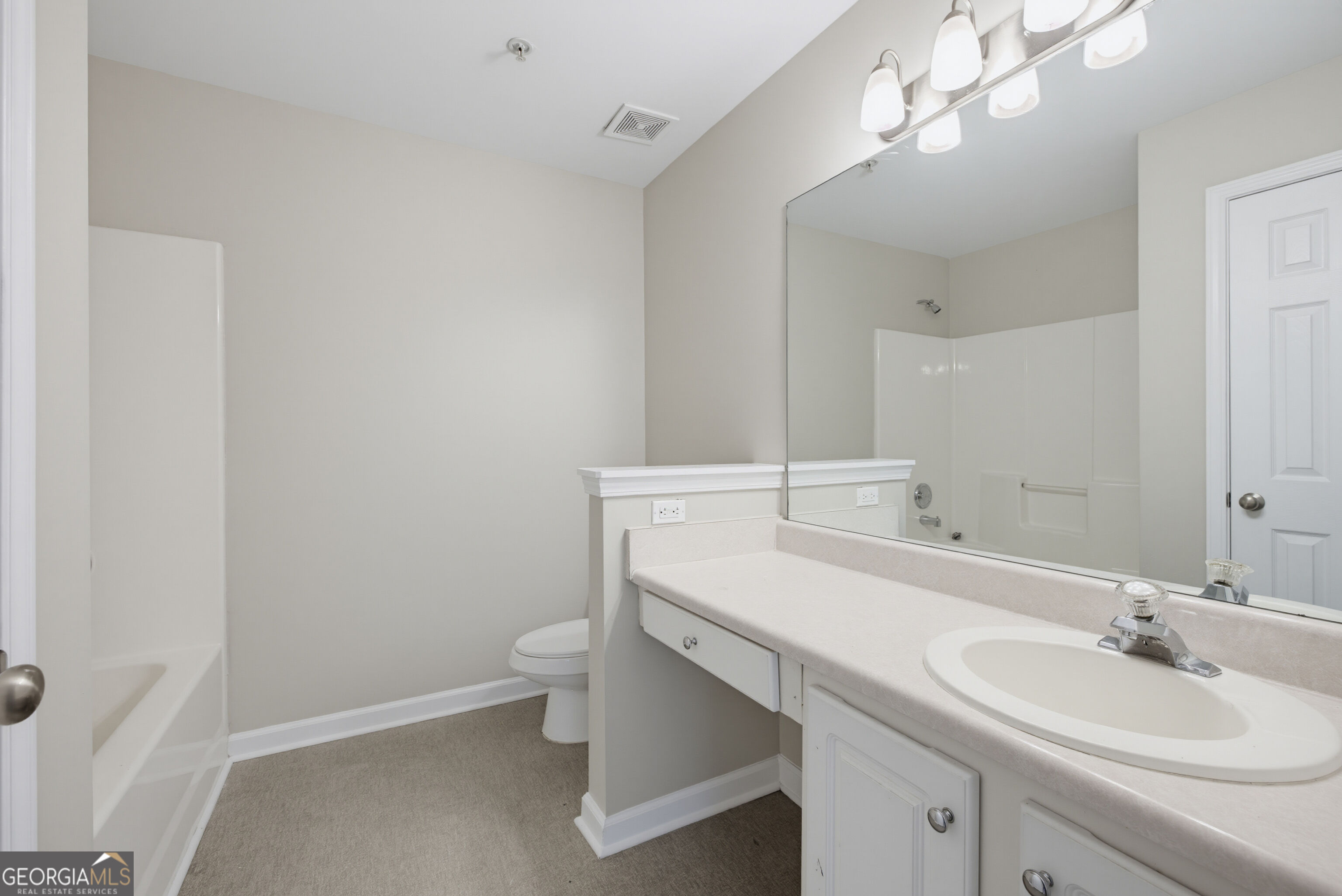 7076 Biltmore Trace Property Photo 28