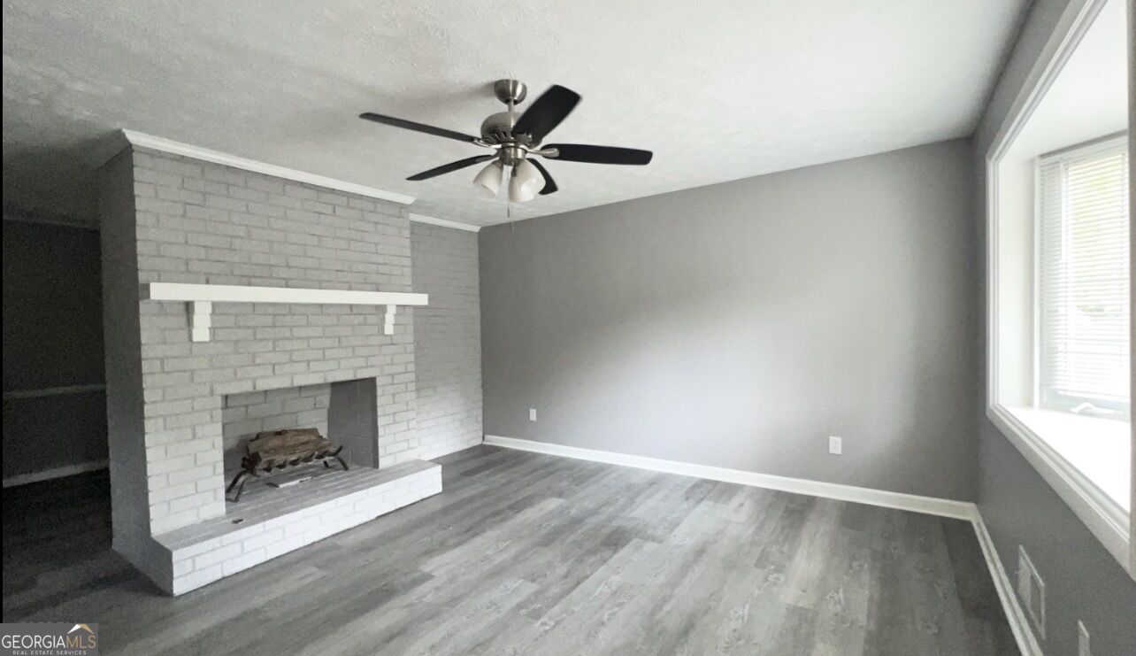 2894 Barry Avenue Se Property Photo 2