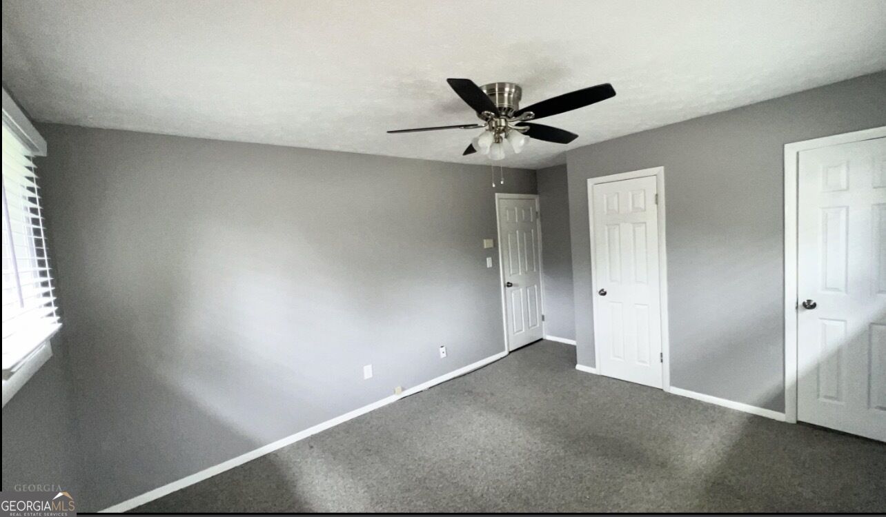 2894 Barry Avenue Se Property Photo 14