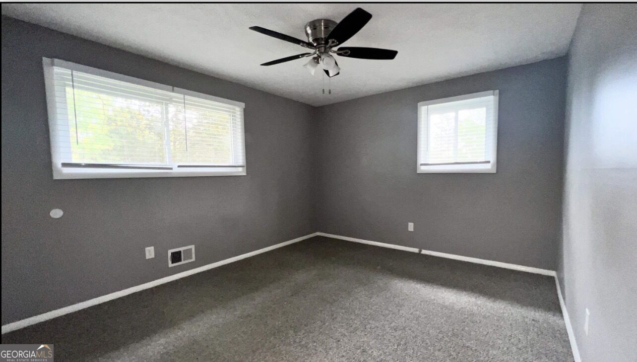 2894 Barry Avenue Se Property Photo 15