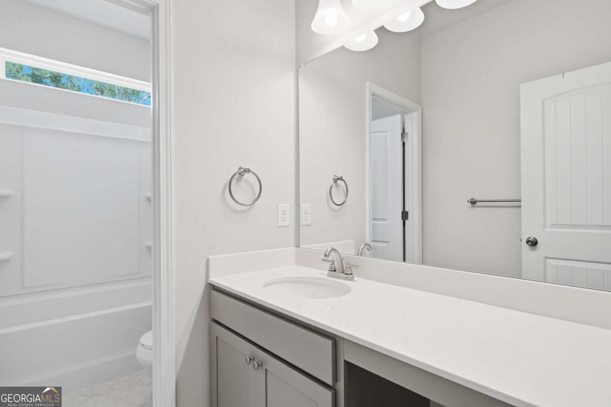 86 Twelve Oaks Drive Se Property Photo 32