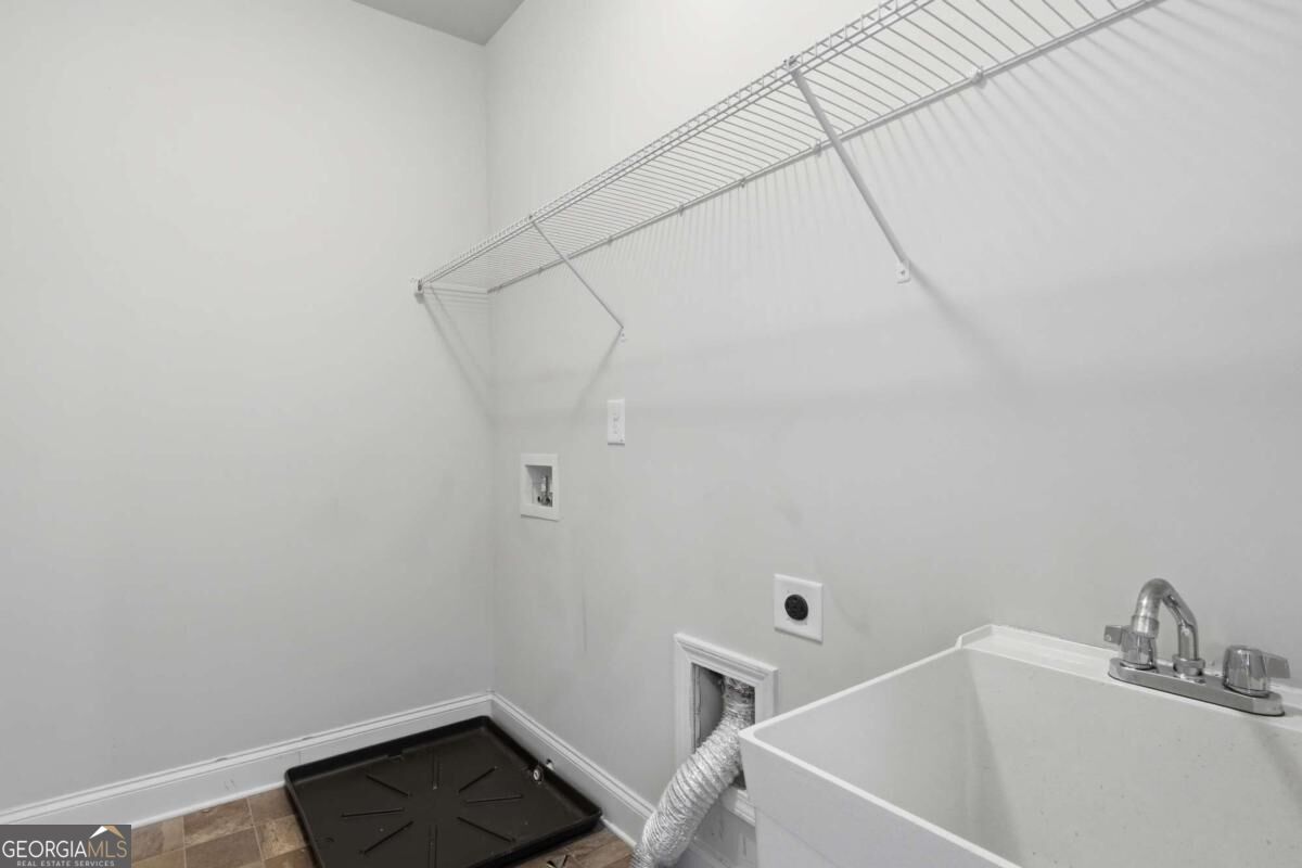 86 Twelve Oaks Drive Se Property Photo 43