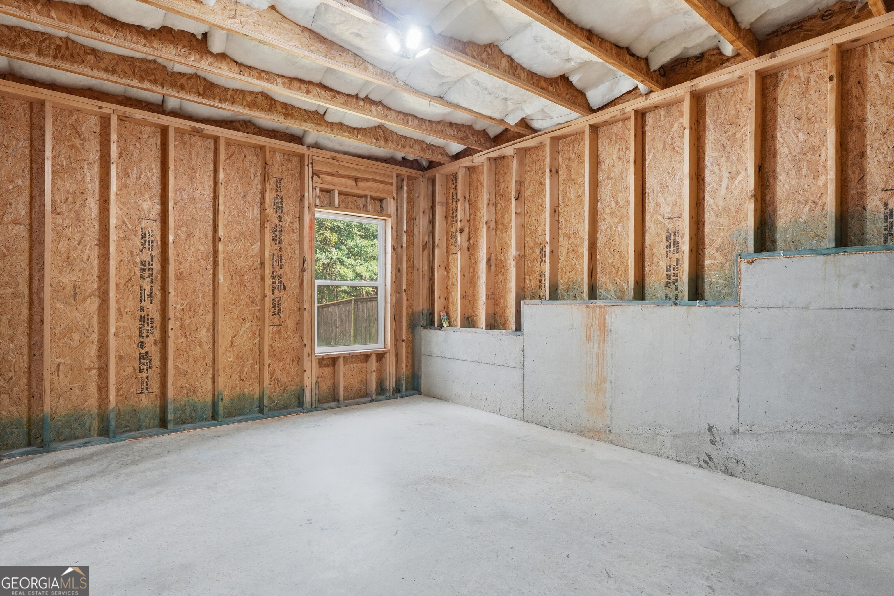 86 Twelve Oaks Drive Se Property Photo 52