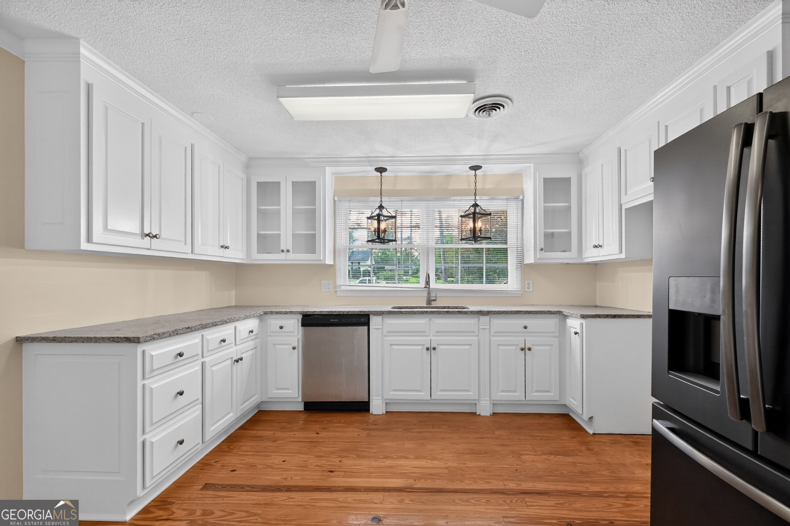 1629 Lowell Lane Property Photo 12