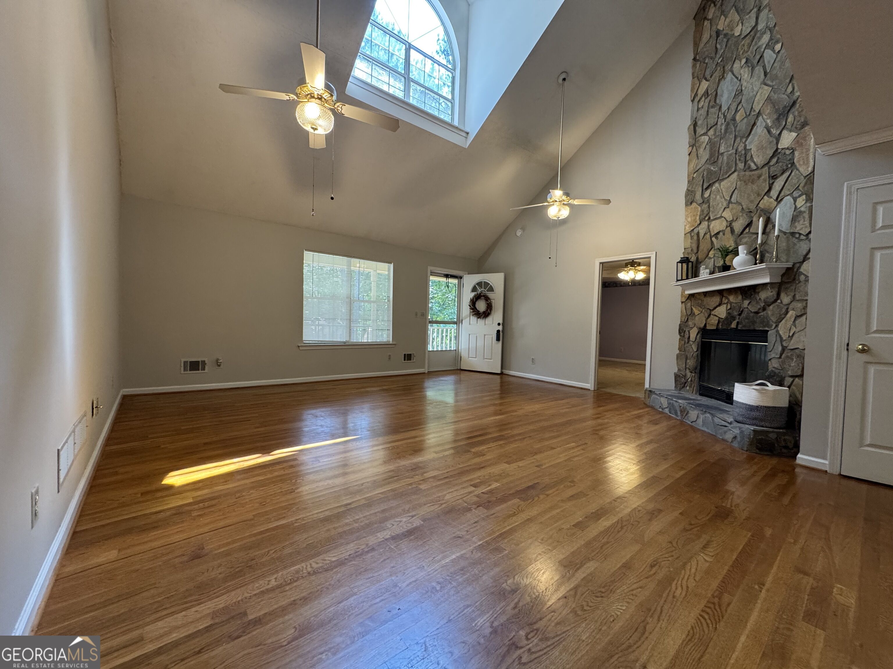207 Williamsburg Circle Property Photo 7