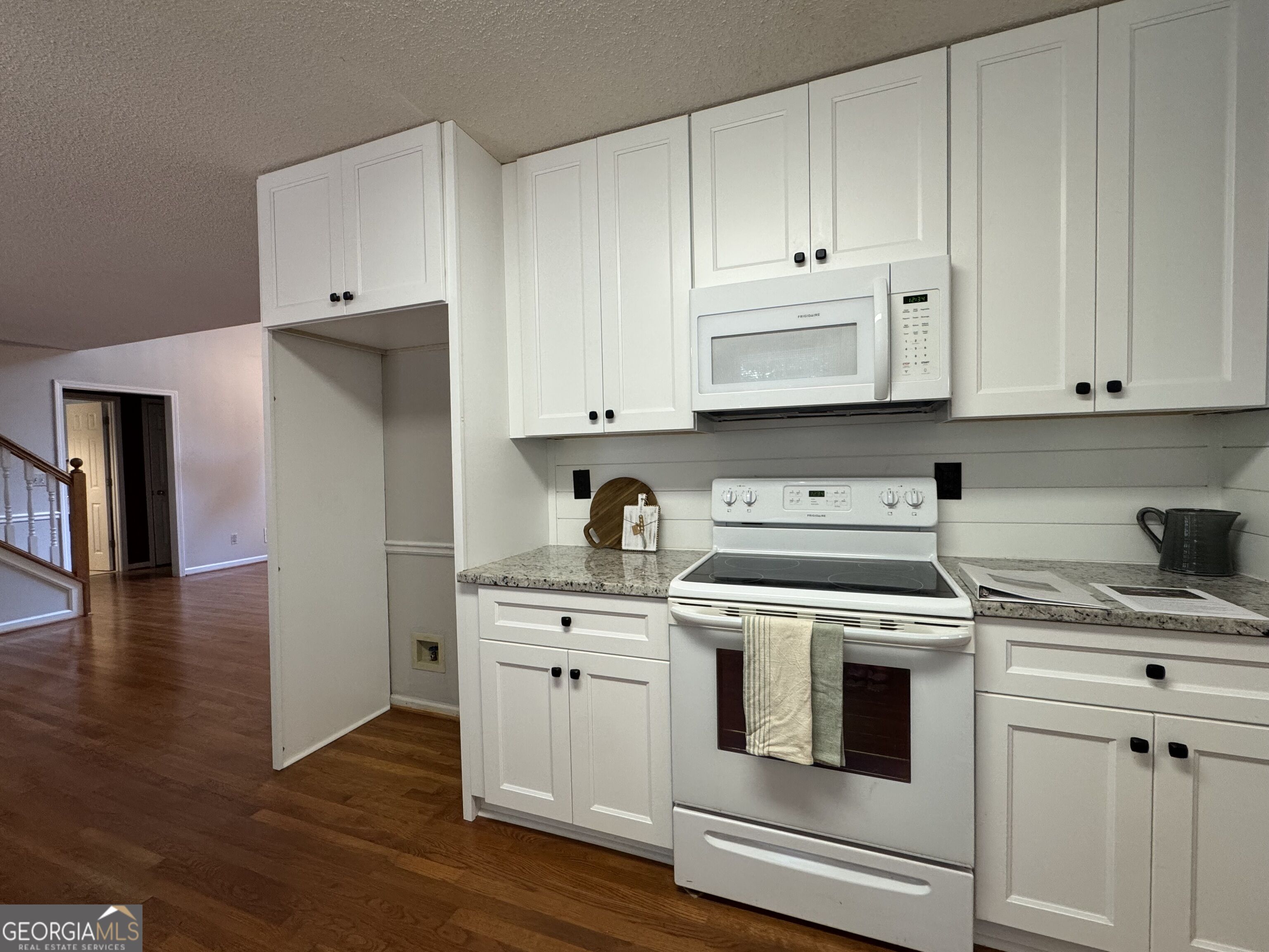 207 Williamsburg Circle Property Photo 13