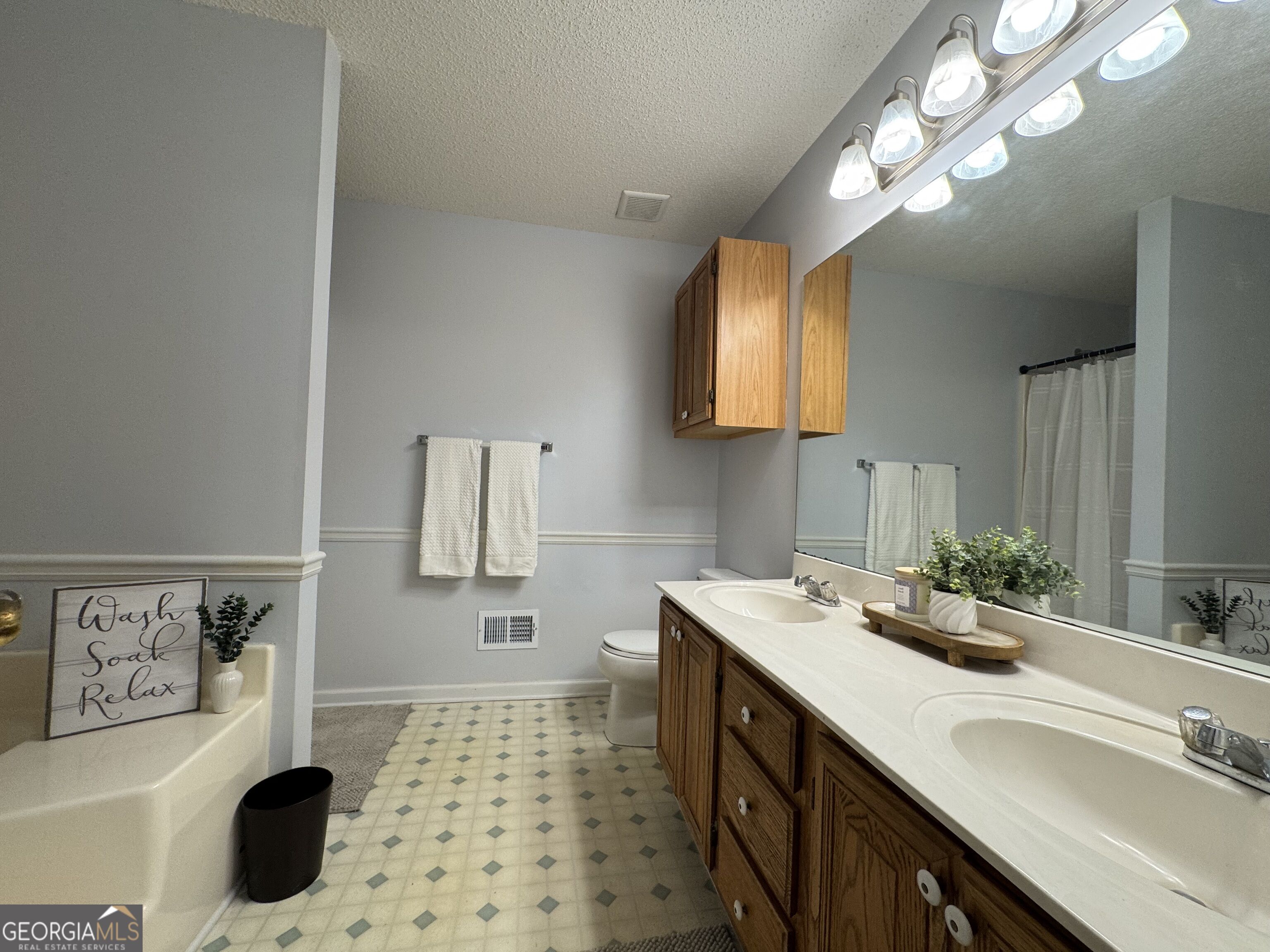 207 Williamsburg Circle Property Photo 22
