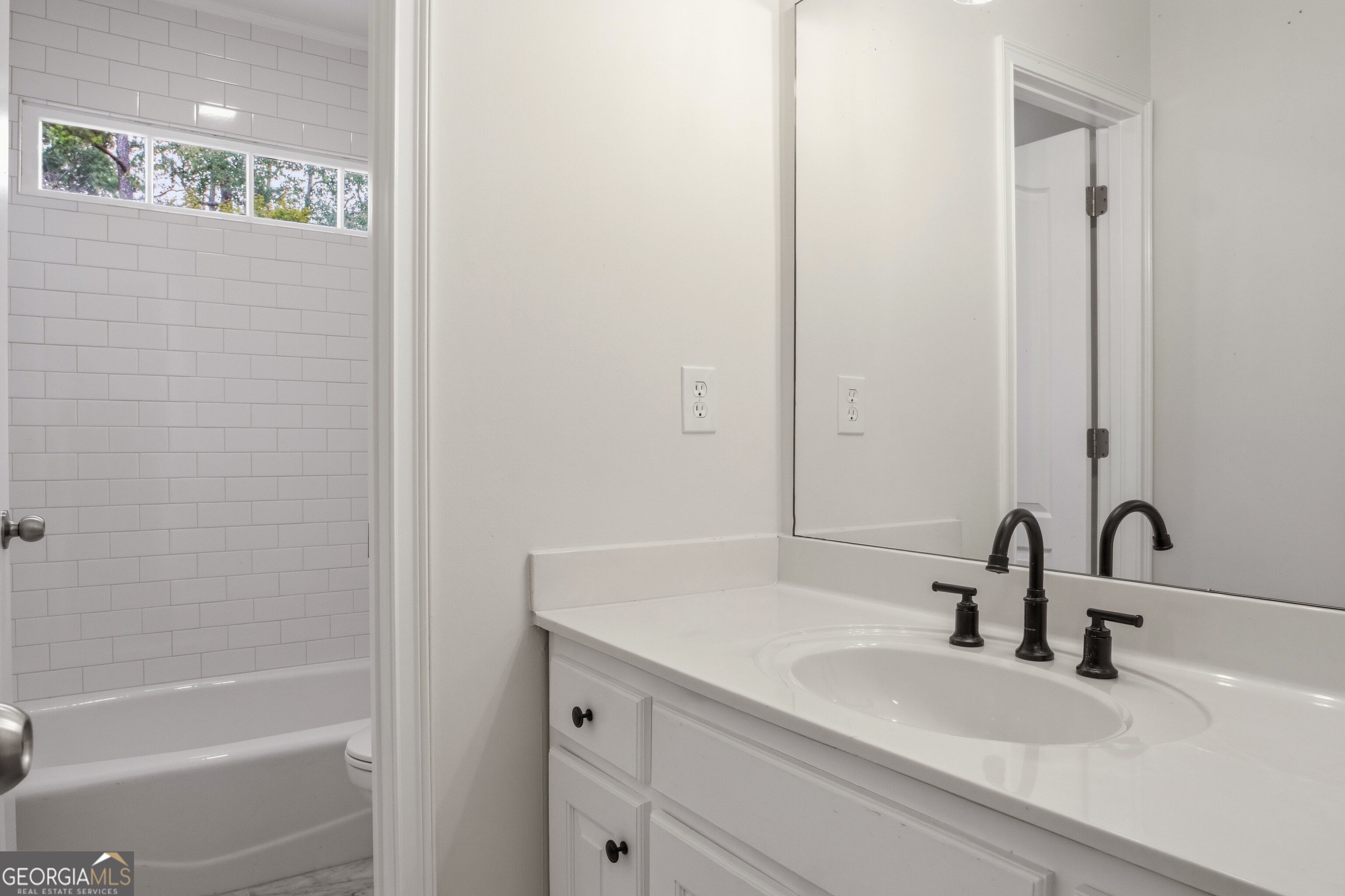 180 Shyrewood Drive Property Photo 34