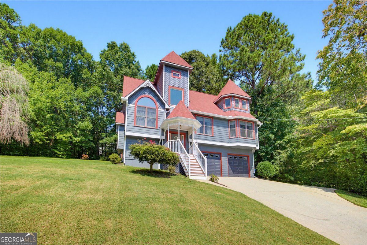 51 Chantilly Way Property Photo 2