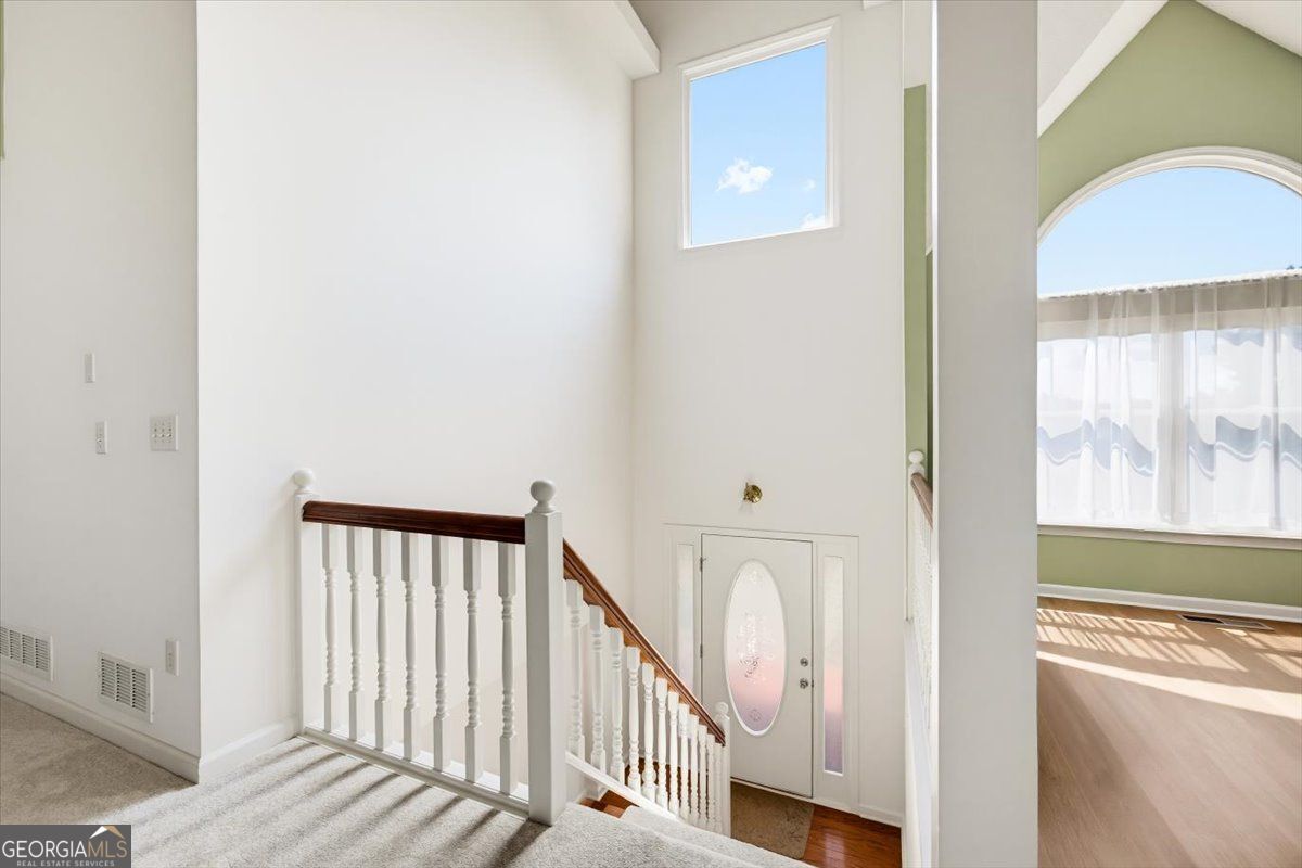 51 Chantilly Way Property Photo 6