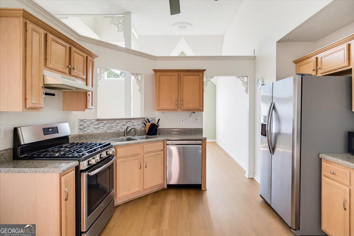 51 Chantilly Way Property Photo 14