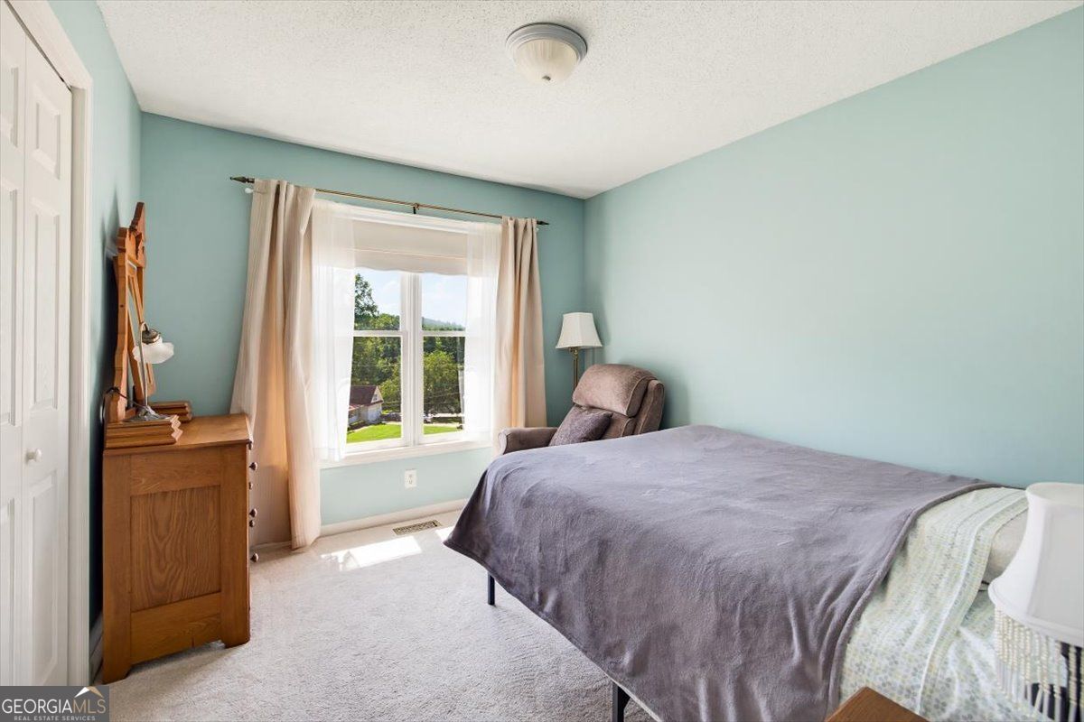 51 Chantilly Way Property Photo 15