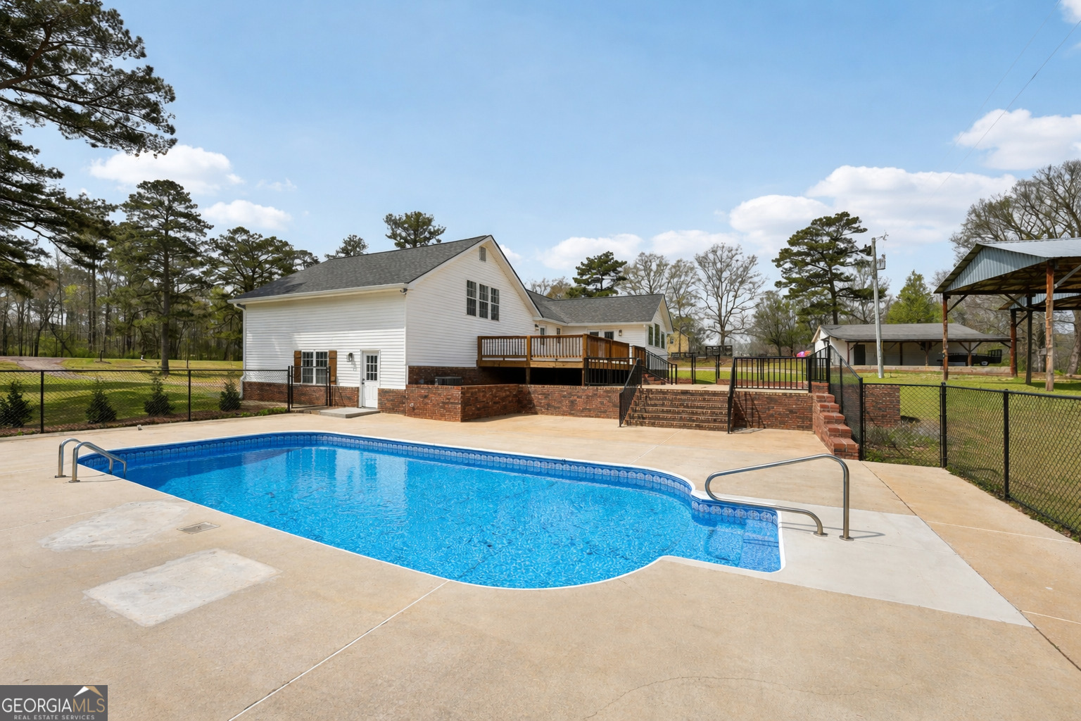 9902 Highway 16 Property Photo 20