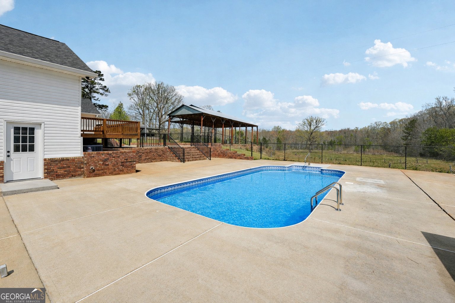 9902 Highway 16 Property Photo 21
