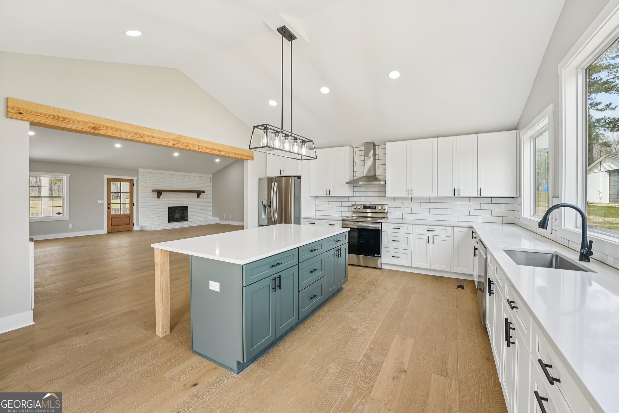 9902 Highway 16 Property Photo 27