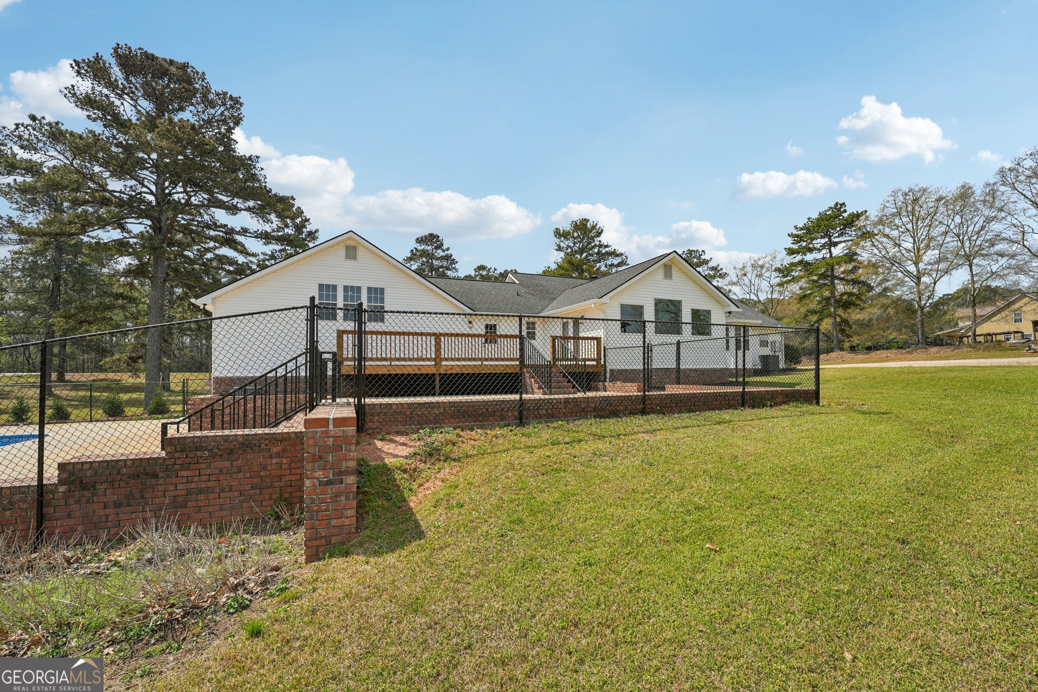 9902 Highway 16 Property Photo 87