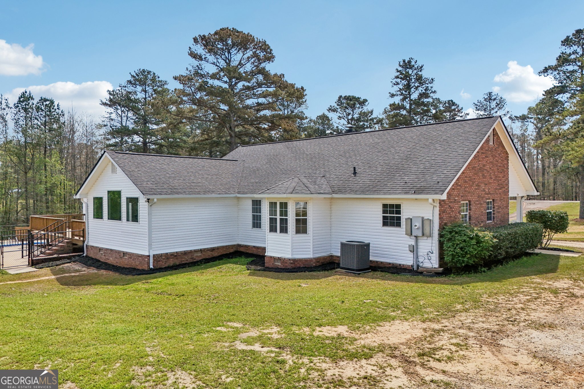 9902 Highway 16 Property Photo 105