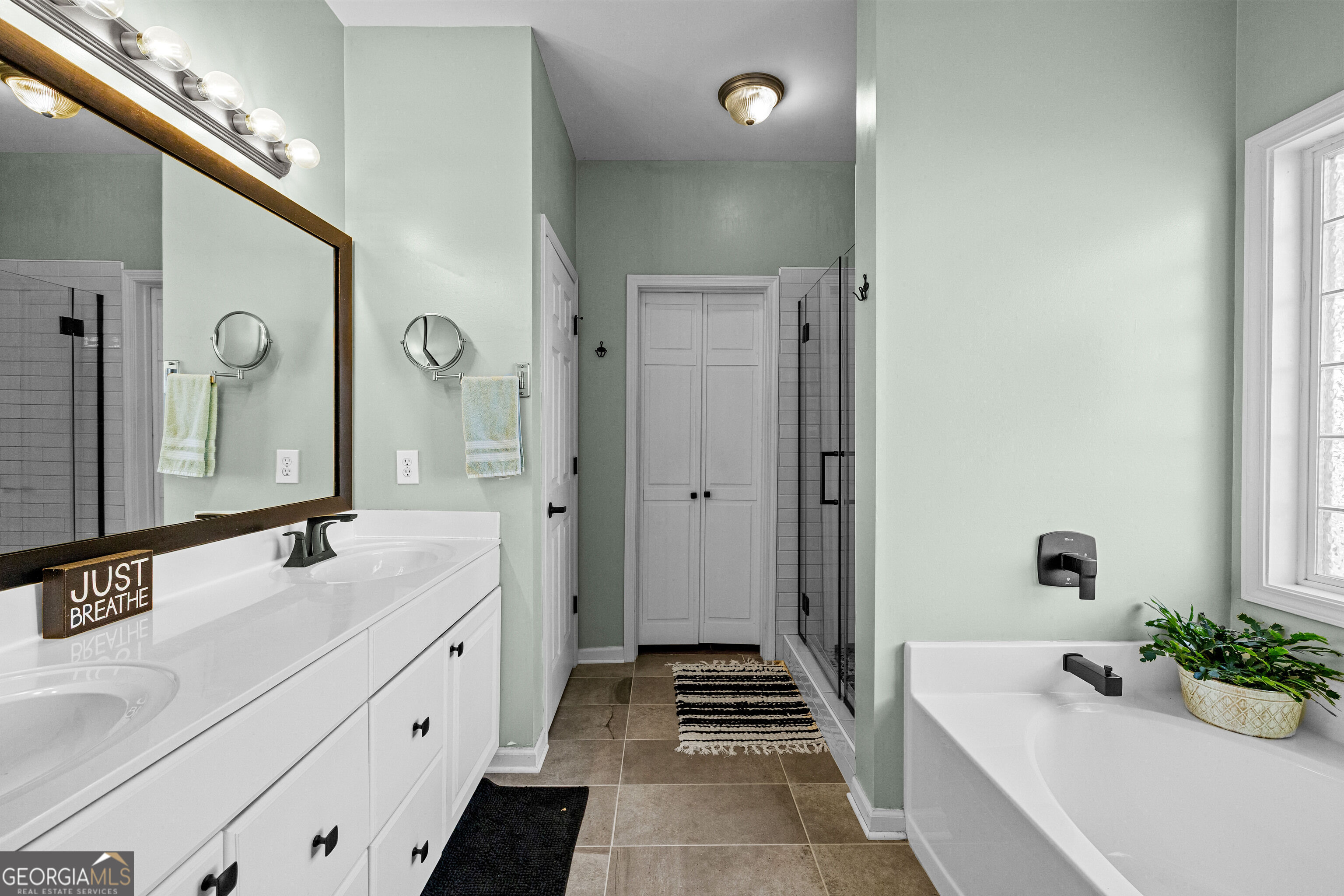 167 Oak Park Square Property Photo 32