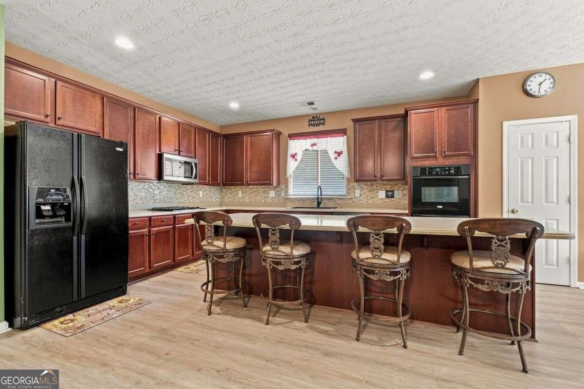 2935 Edgewater Property Photo 8
