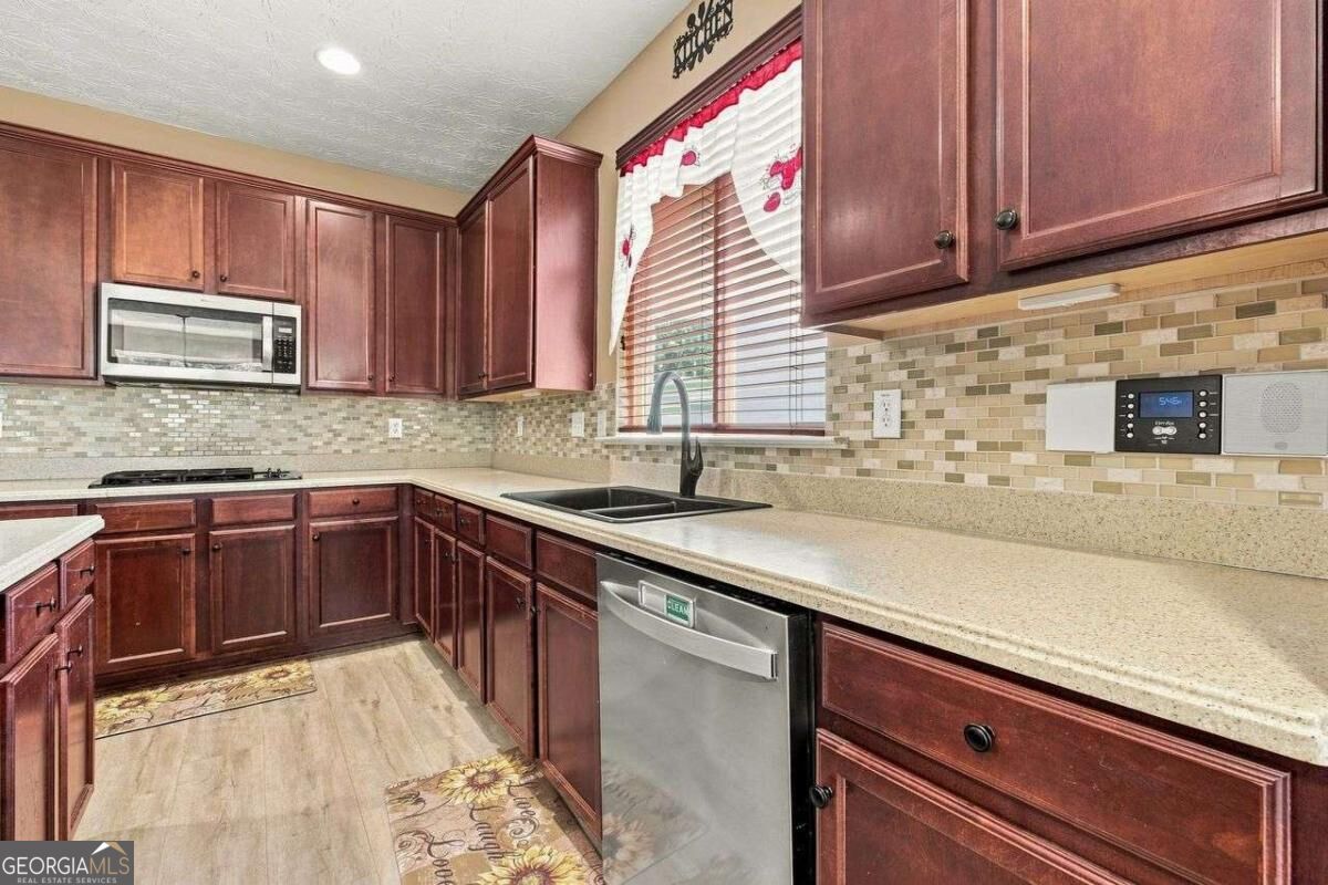 2935 Edgewater Property Photo 10