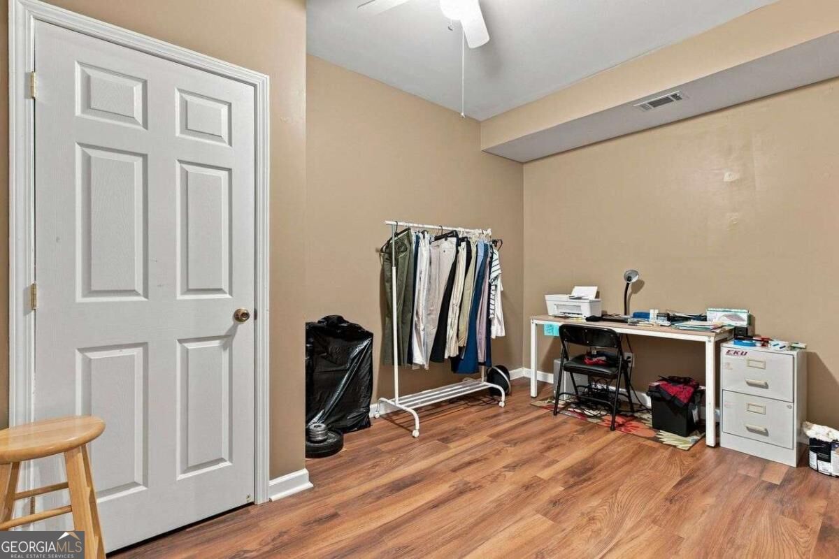 2935 Edgewater Property Photo 18