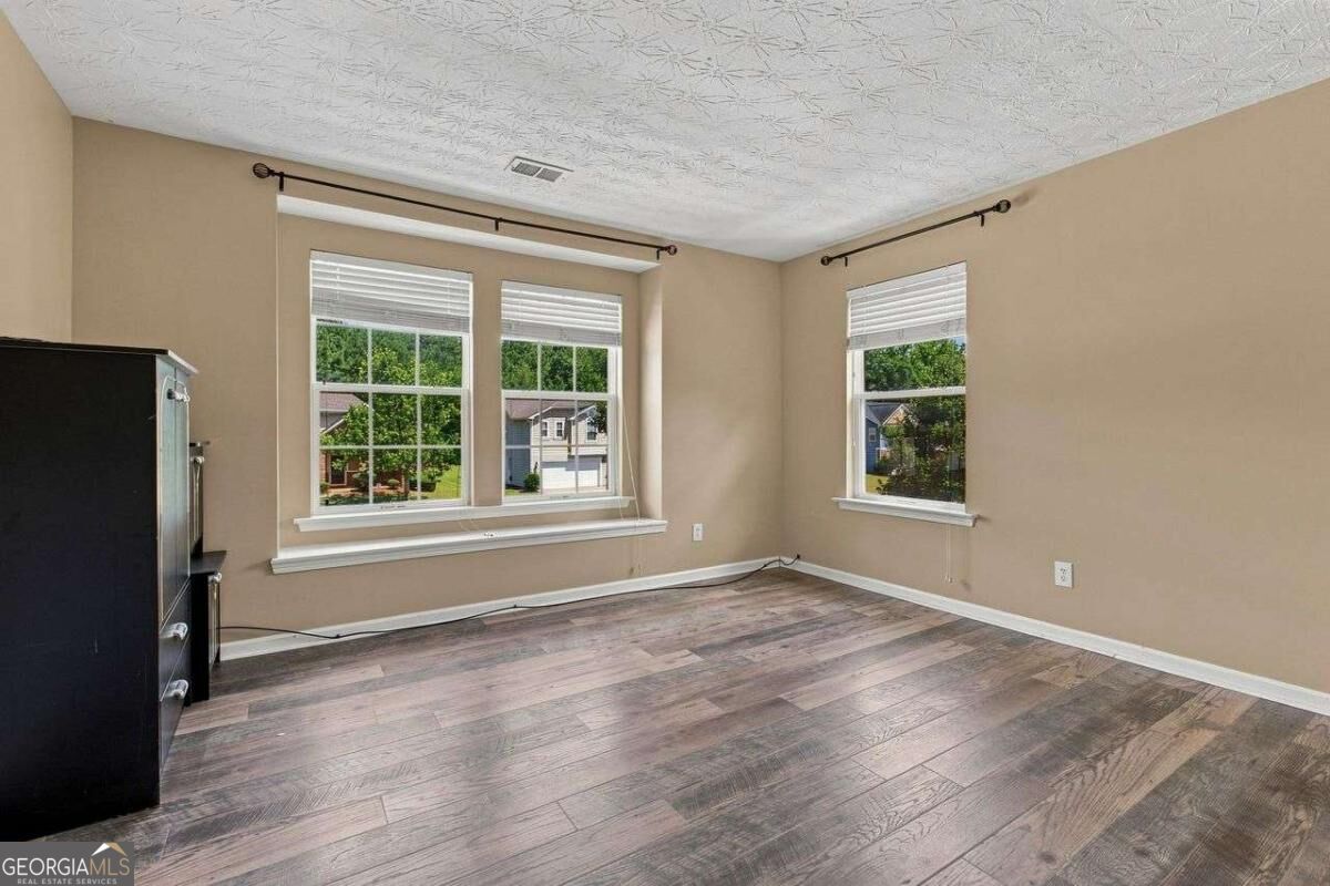 2935 Edgewater Property Photo 22