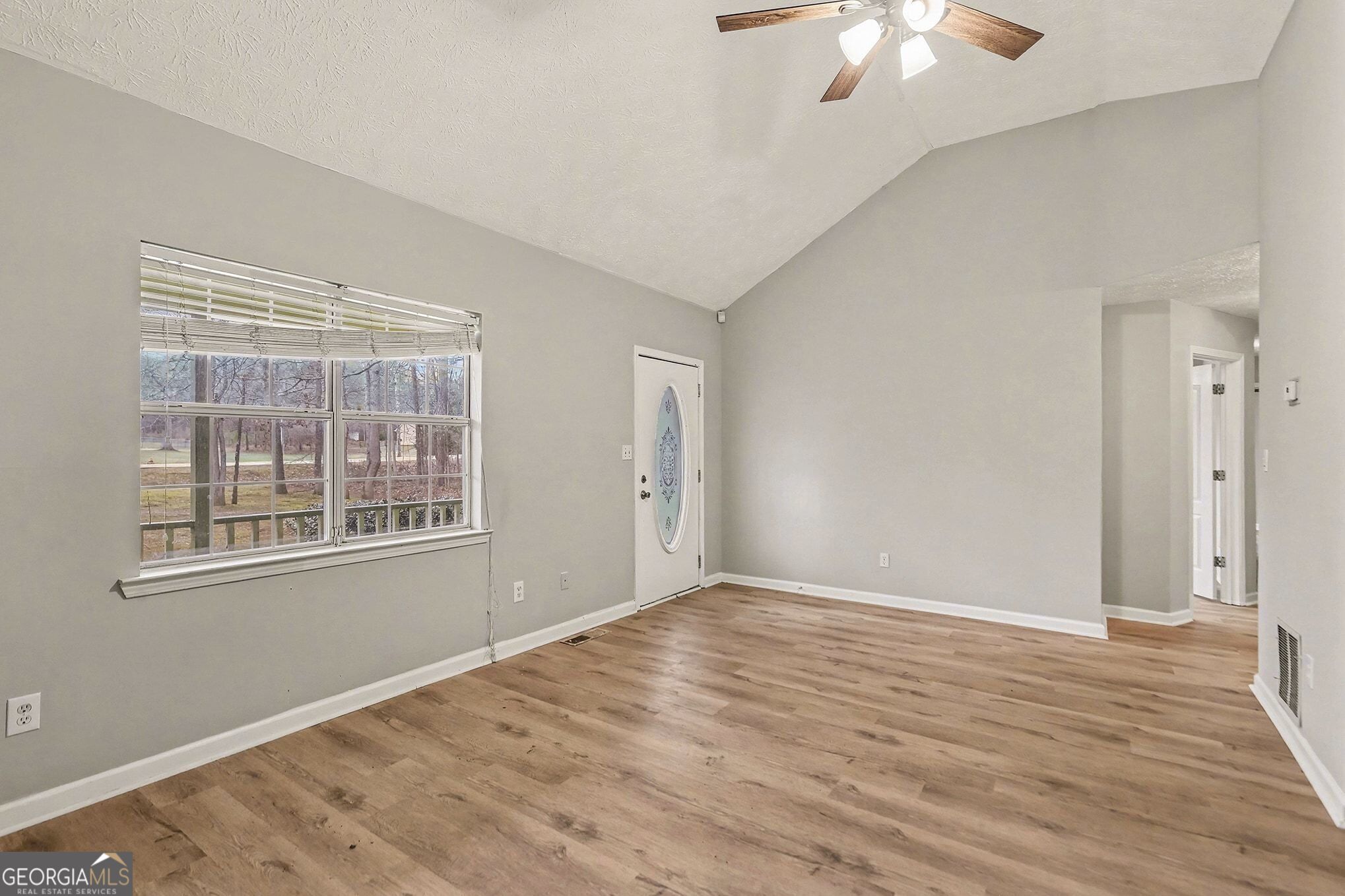 253 Ruth Drive Property Photo 6