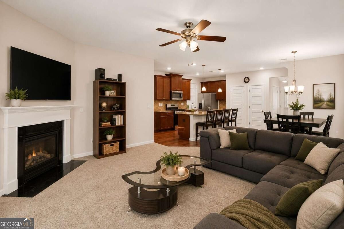281 Emporia Loop Property Photo 14