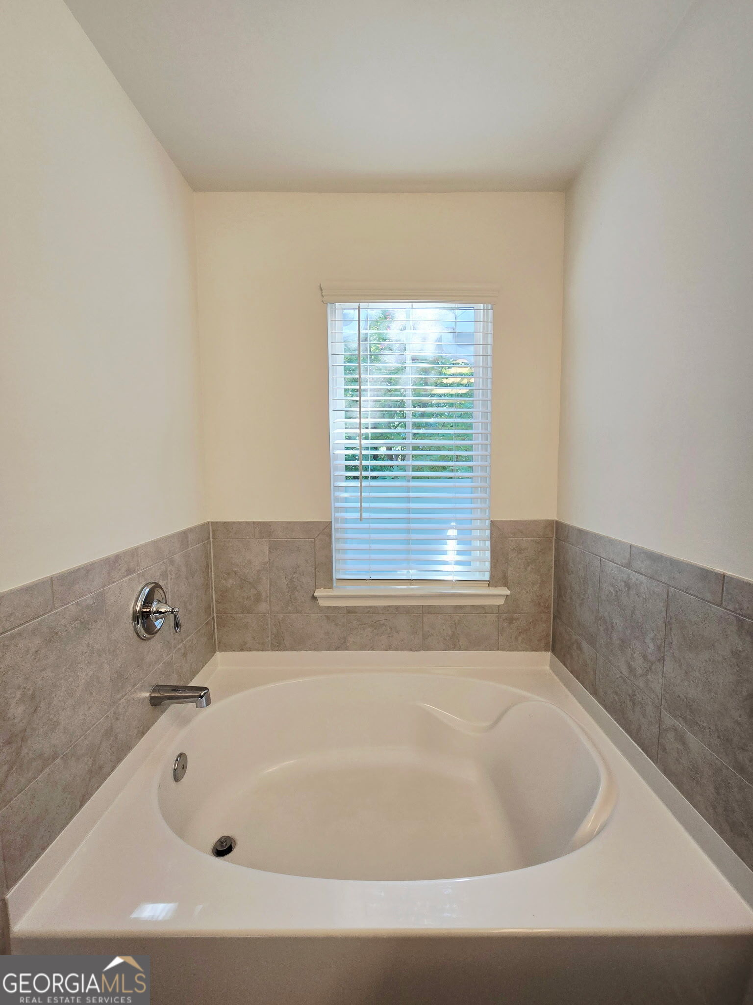 4402 Newfangle Road Property Photo 15